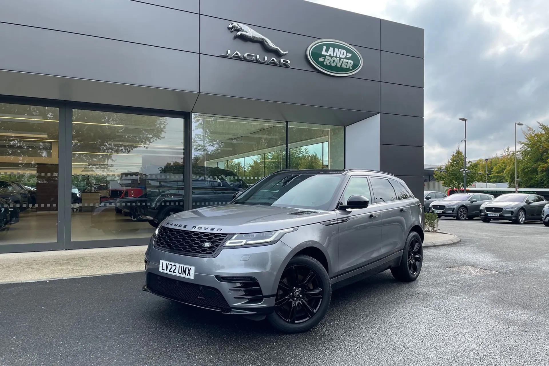 LAND ROVER RANGE ROVER VELAR thumbnail image number 28