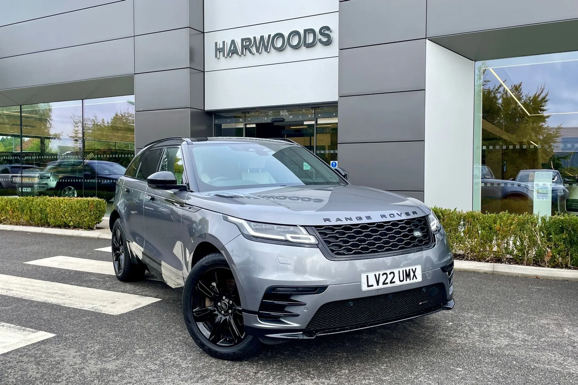 LAND ROVER RANGE ROVER VELAR focused image