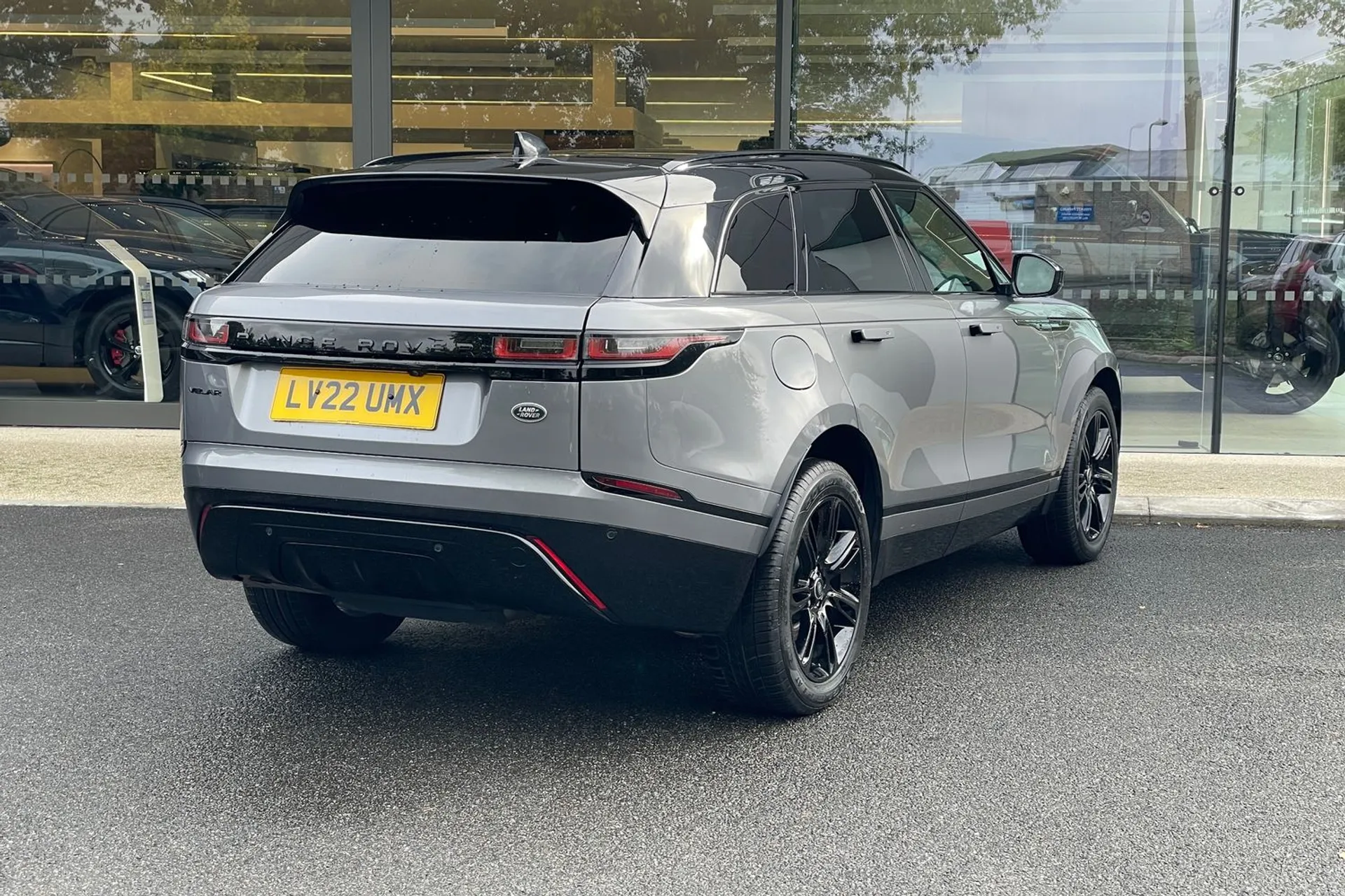 LAND ROVER RANGE ROVER VELAR thumbnail image number 7