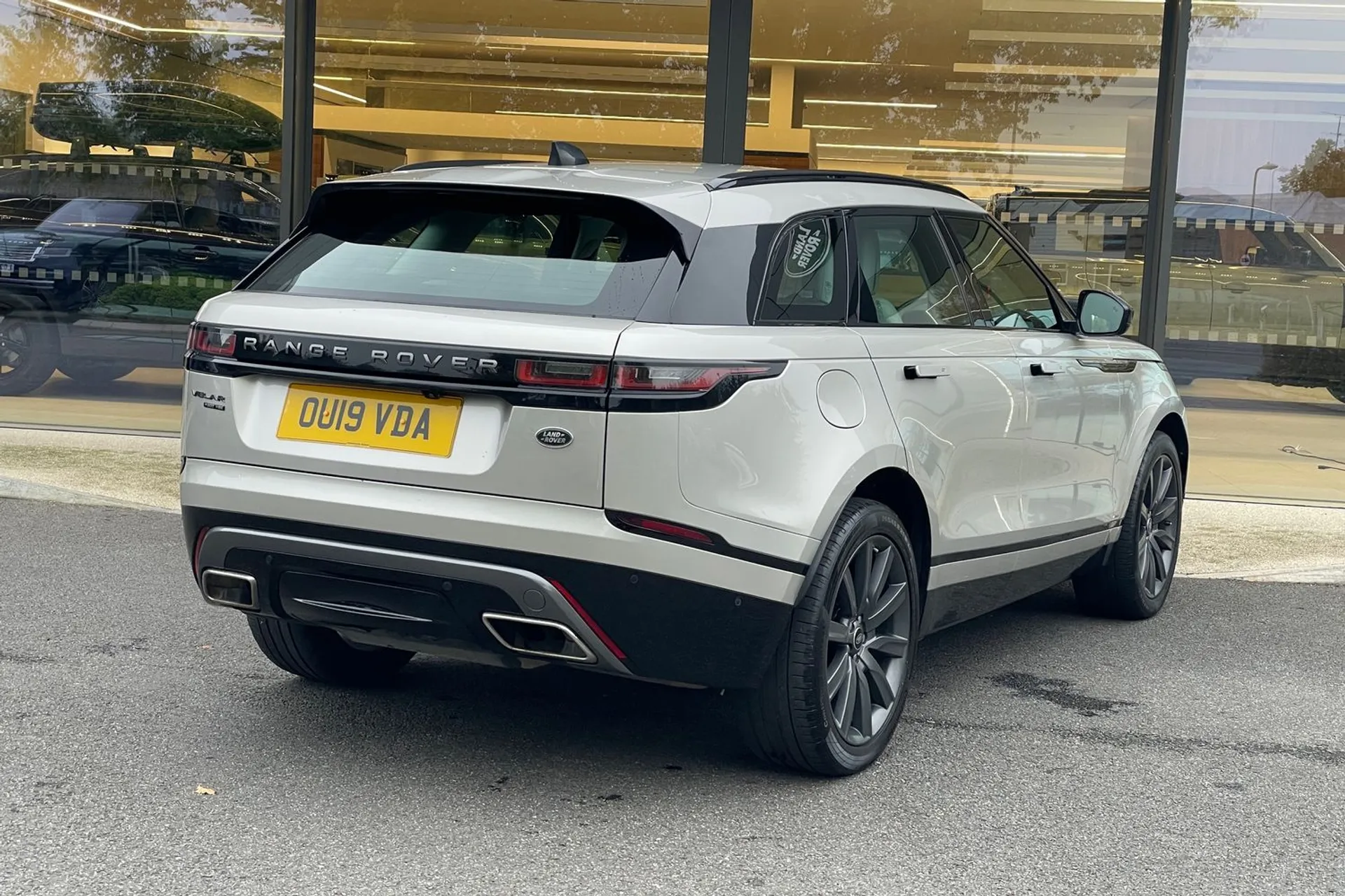 LAND ROVER RANGE ROVER VELAR thumbnail image number 7