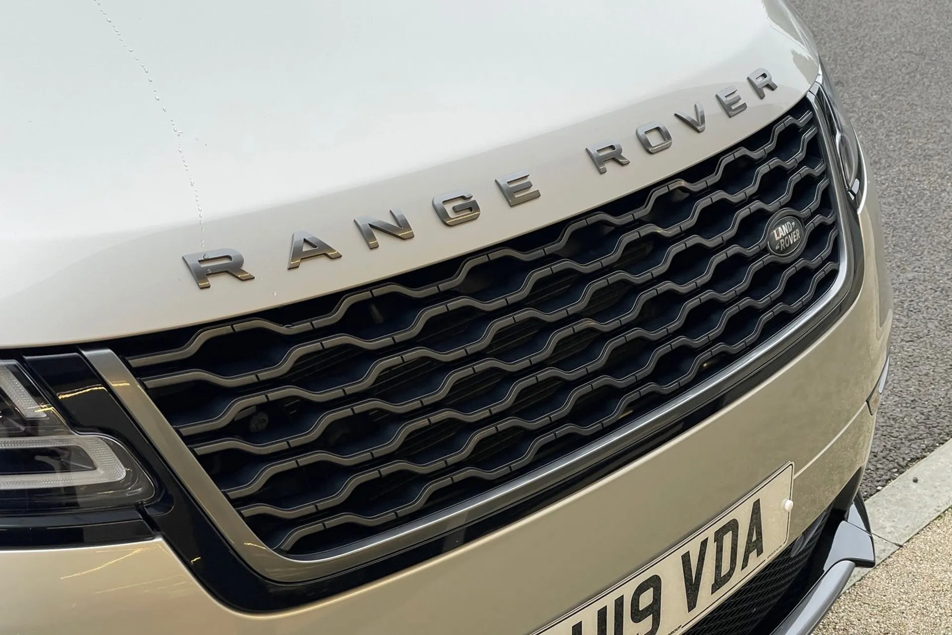 LAND ROVER RANGE ROVER VELAR thumbnail image number 61