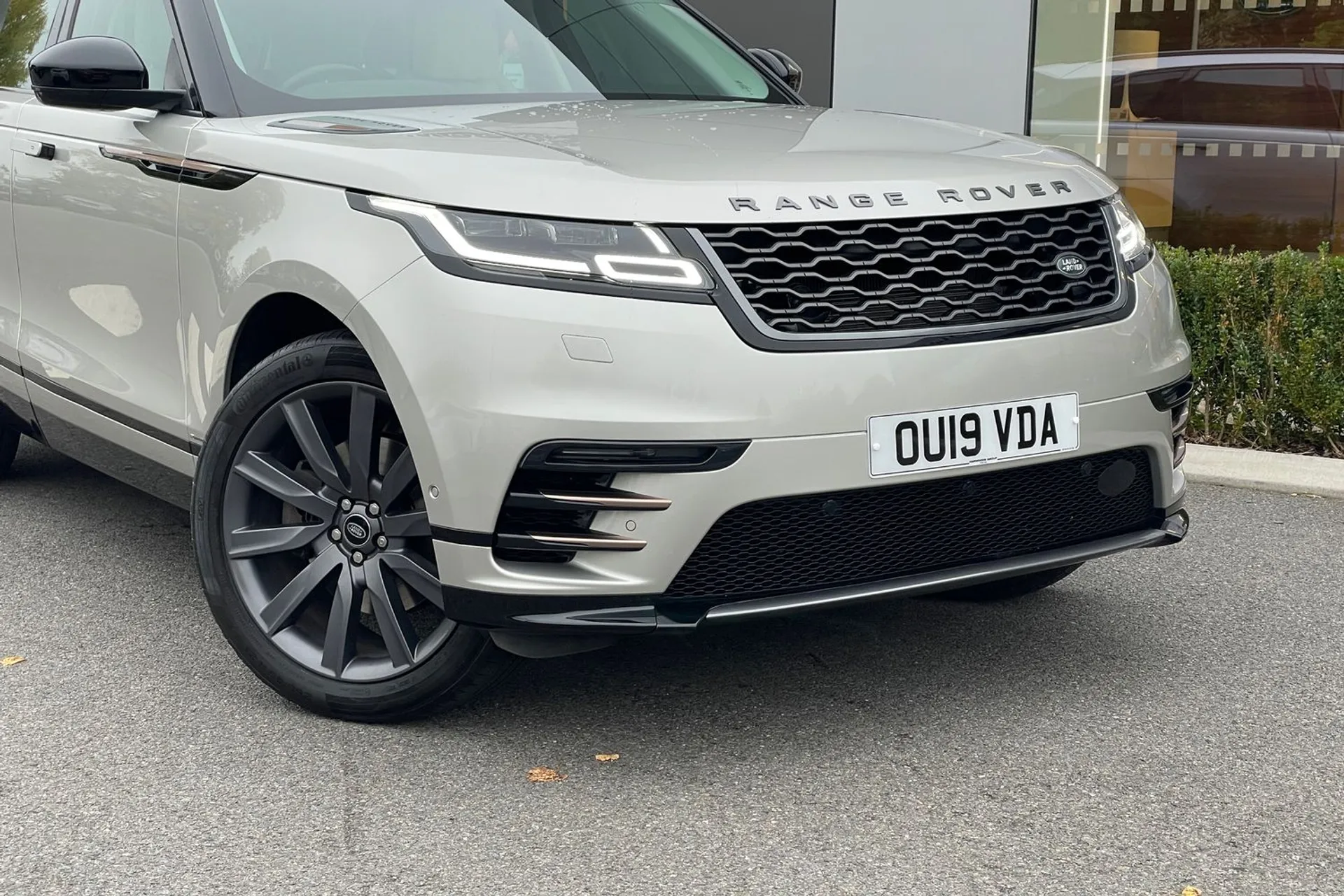 LAND ROVER RANGE ROVER VELAR thumbnail image number 30