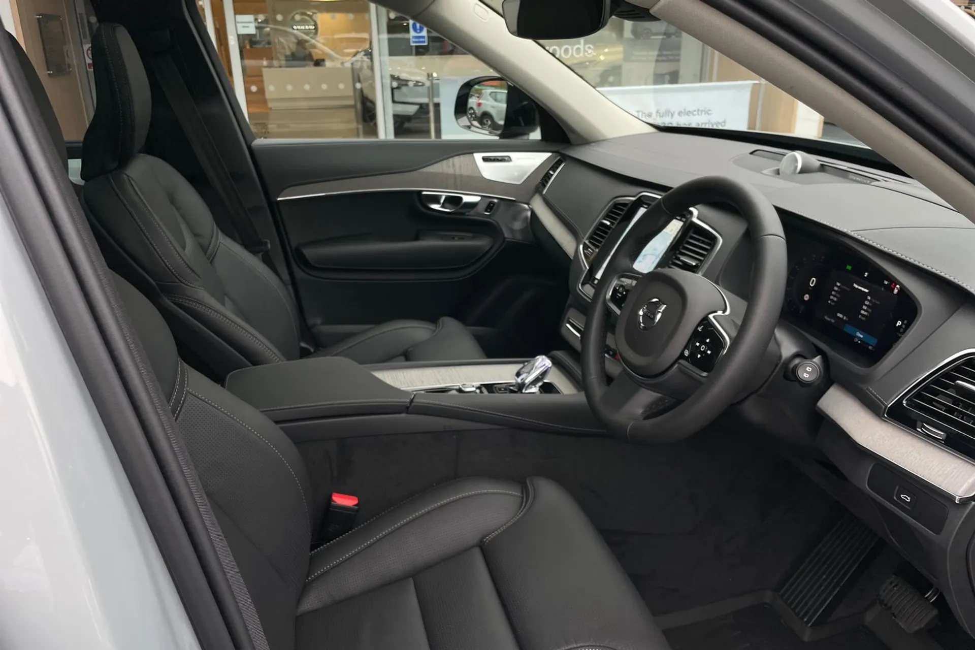 Volvo XC90 thumbnail image number 25