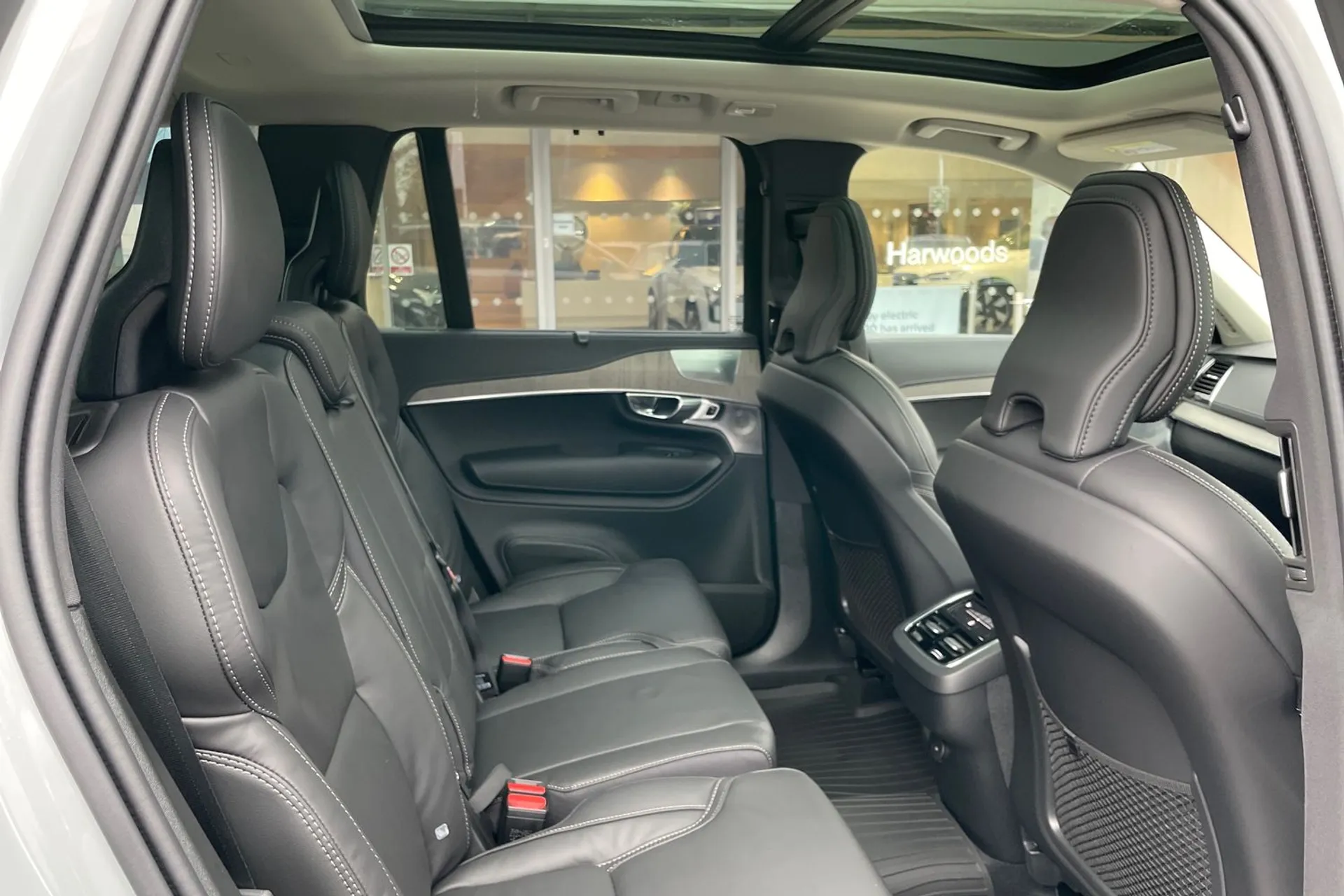 Volvo XC90 thumbnail image number 22