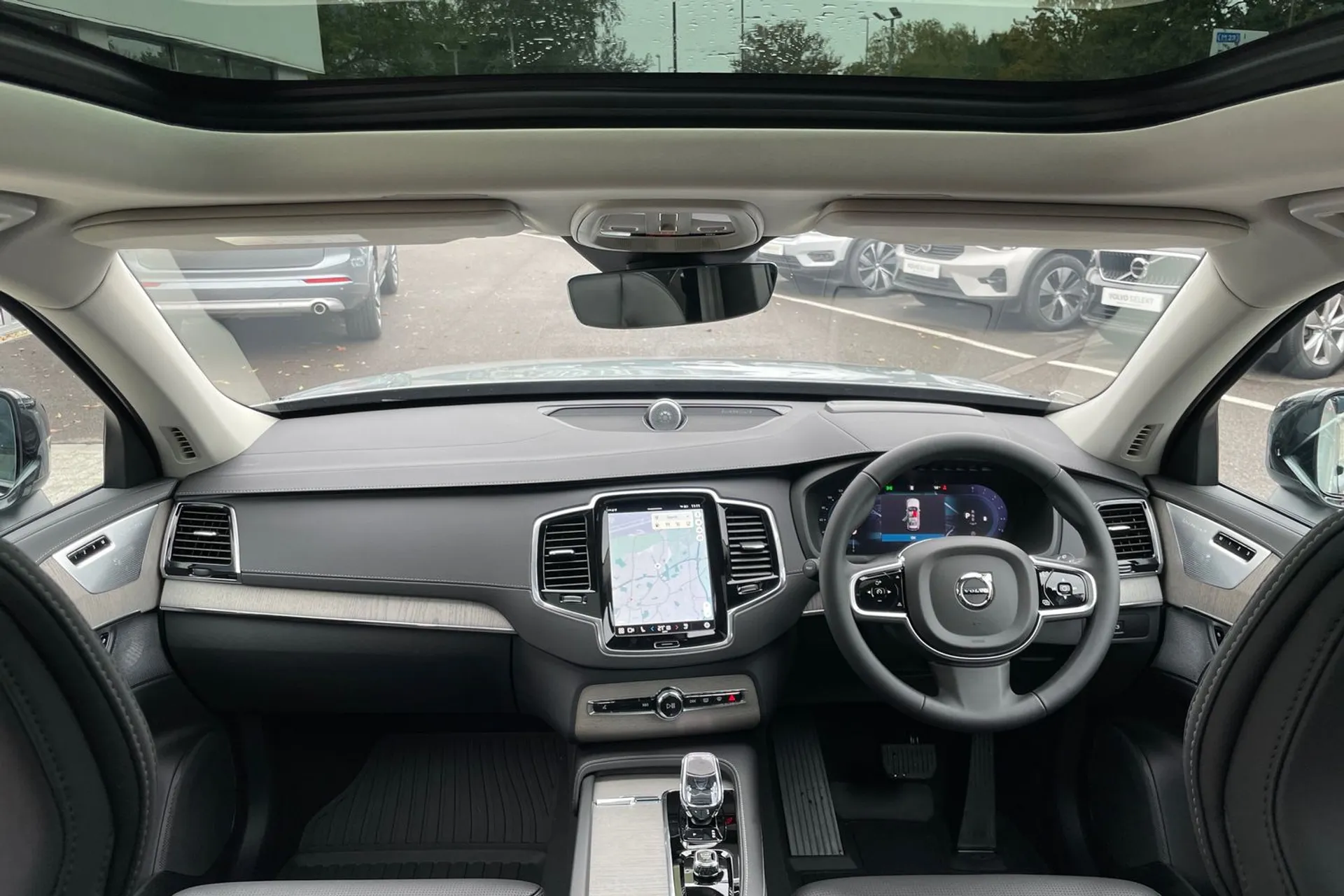 Volvo XC90 thumbnail image number 3