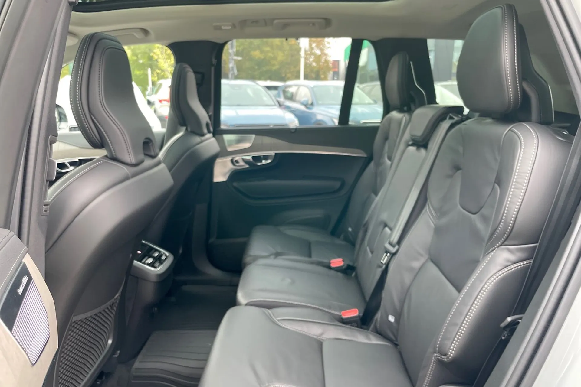 Volvo XC90 thumbnail image number 29