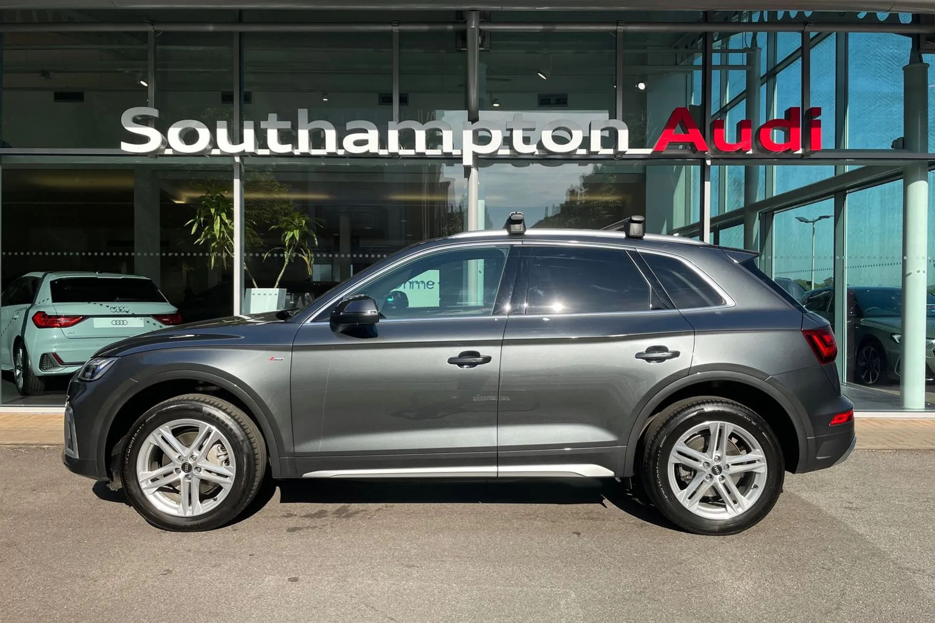 Audi Q5 thumbnail image number 7