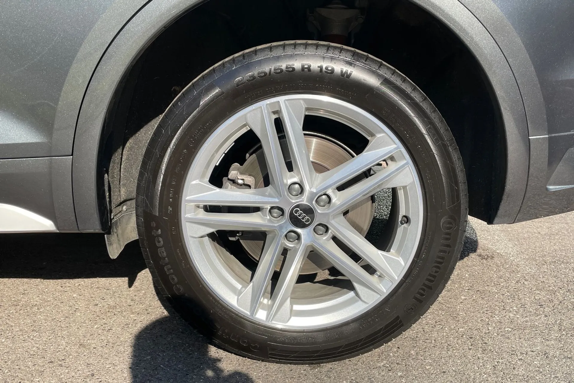 Audi Q5 thumbnail image number 10