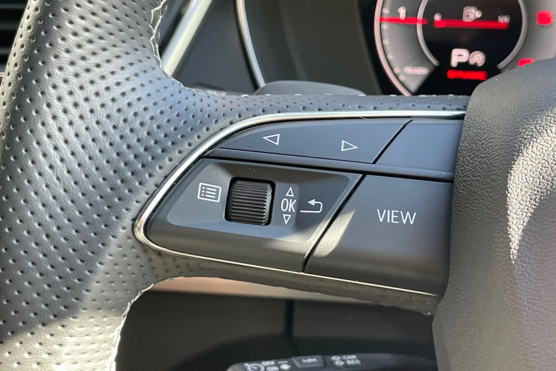 Audi Q5 thumbnail image number 34