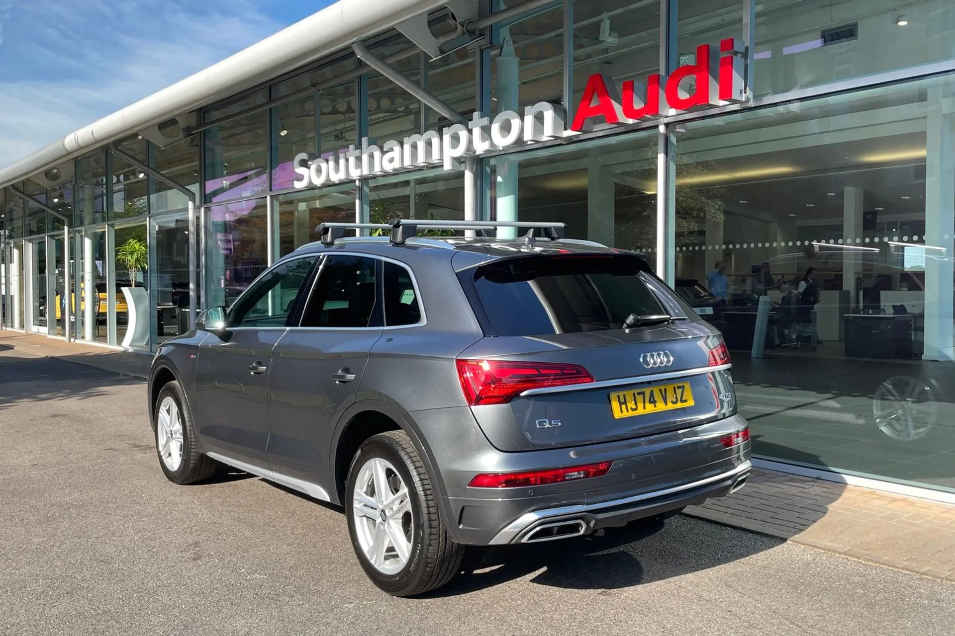 Audi Q5 thumbnail image number 6