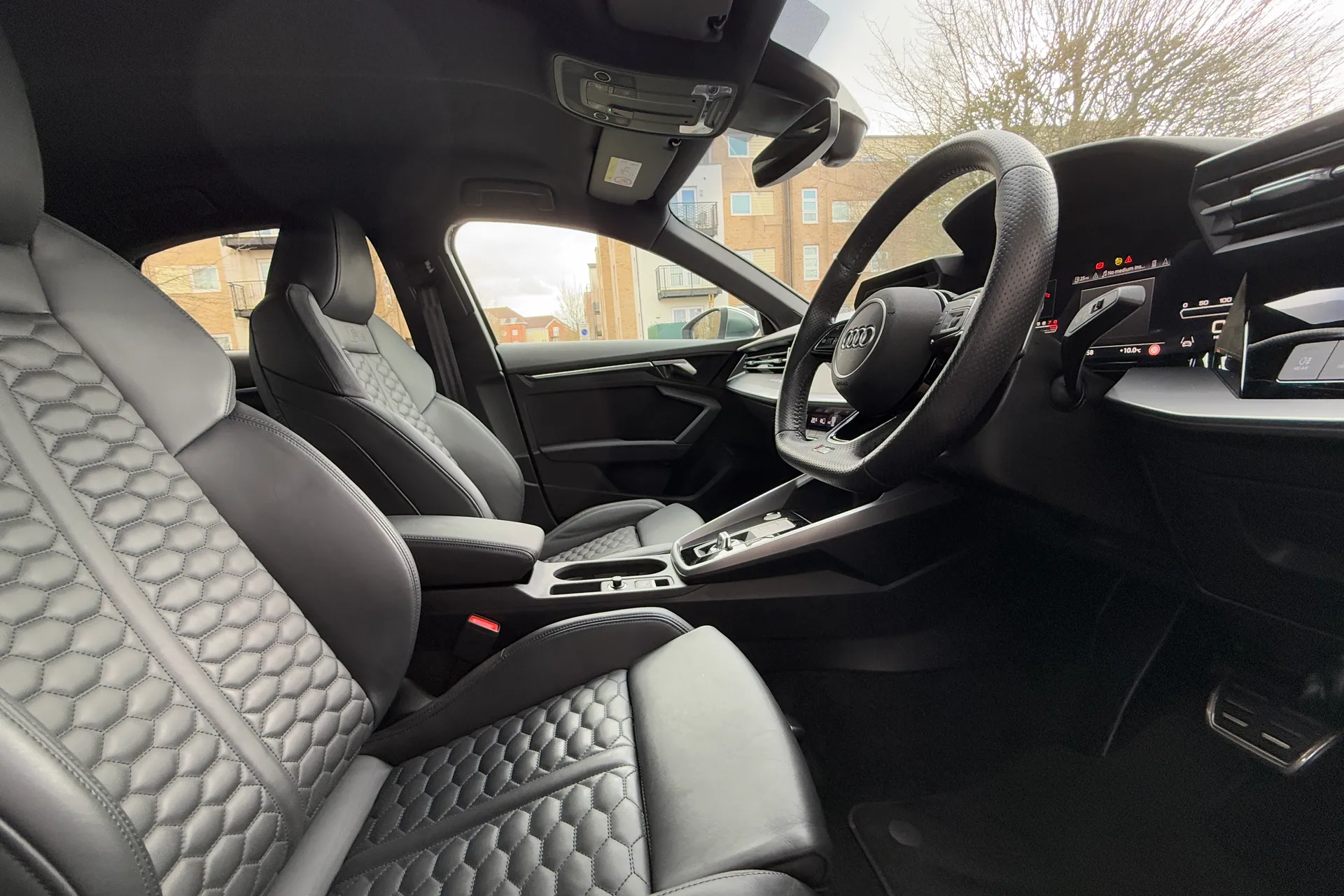 Audi RS3 thumbnail image number 30