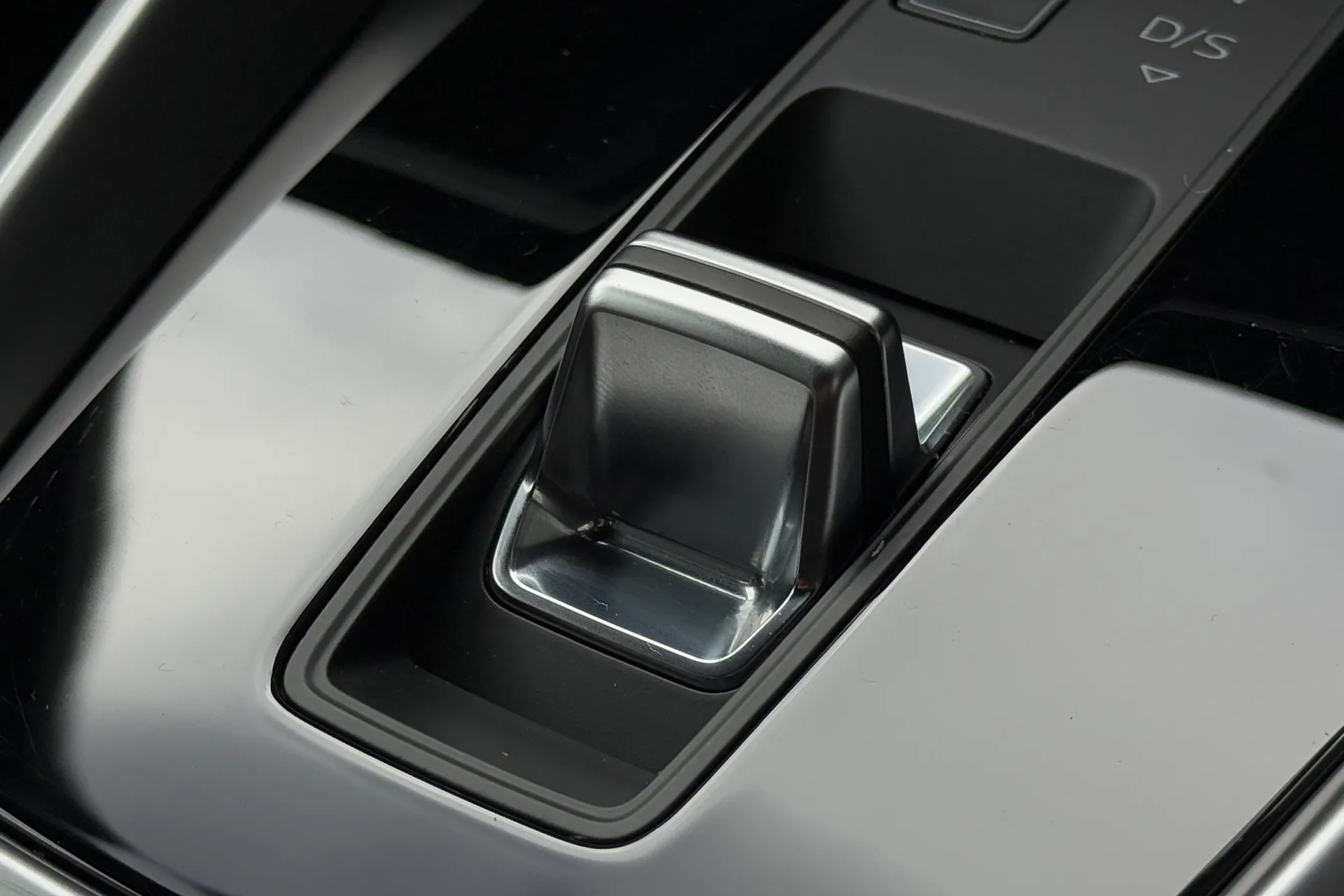 Audi RS3 thumbnail image number 20