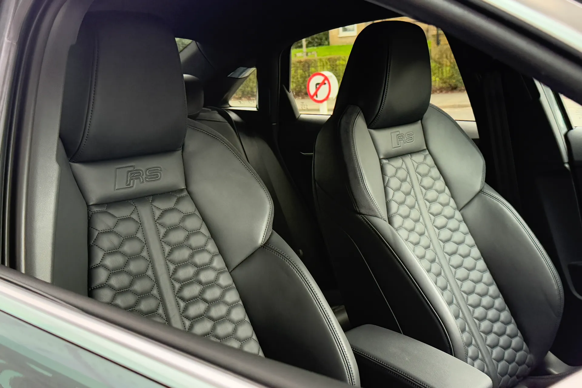 Audi RS3 thumbnail image number 32