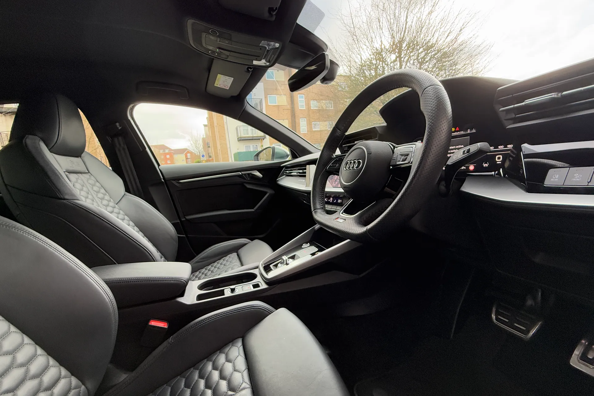 Audi RS3 thumbnail image number 10