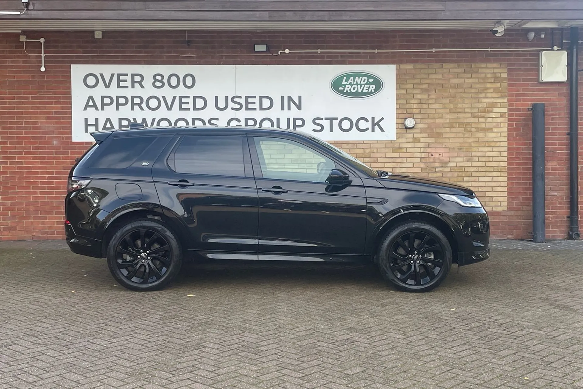 LAND ROVER DISCOVERY SPORT thumbnail image number 2