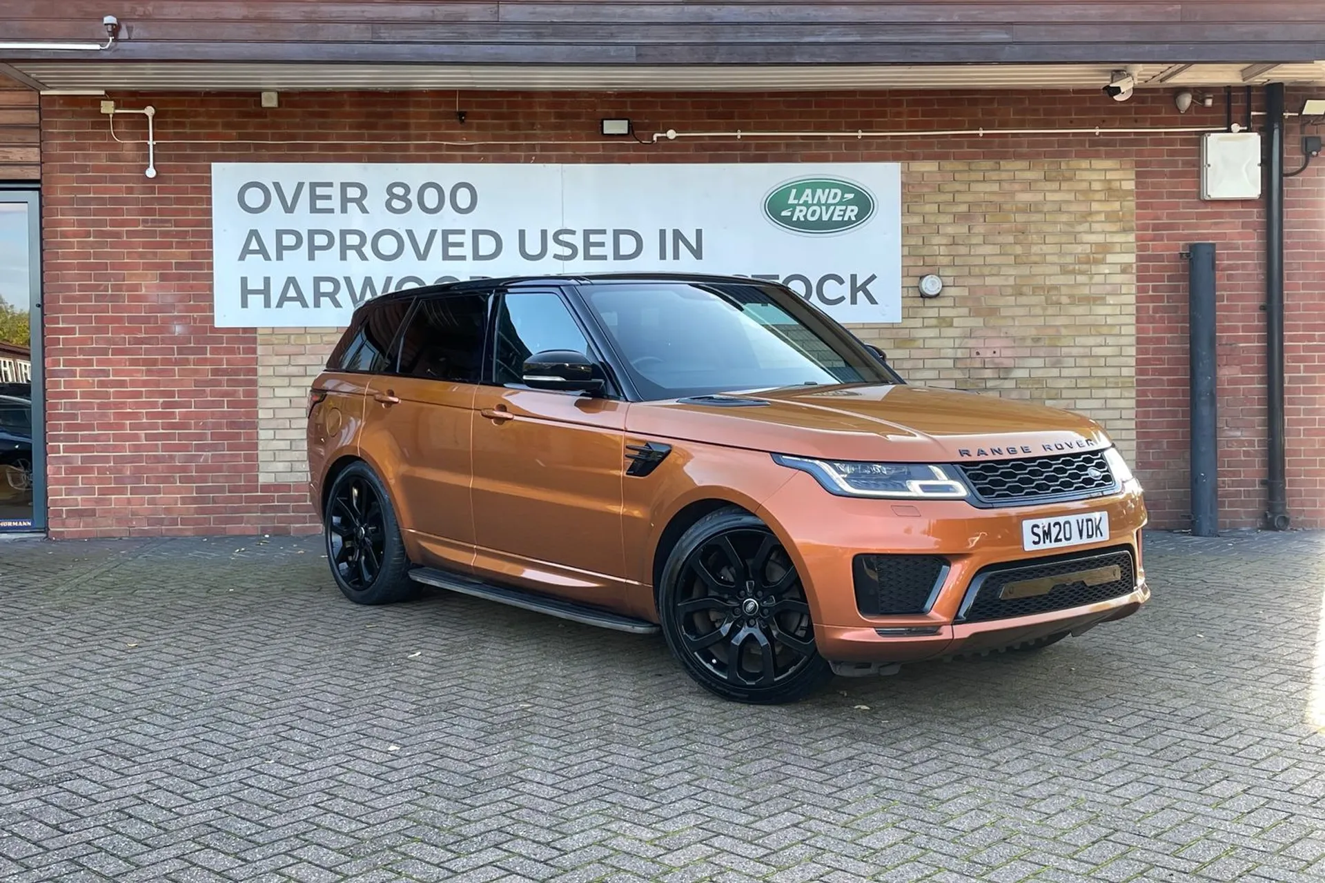 LAND ROVER RANGE ROVER SPORT focused image