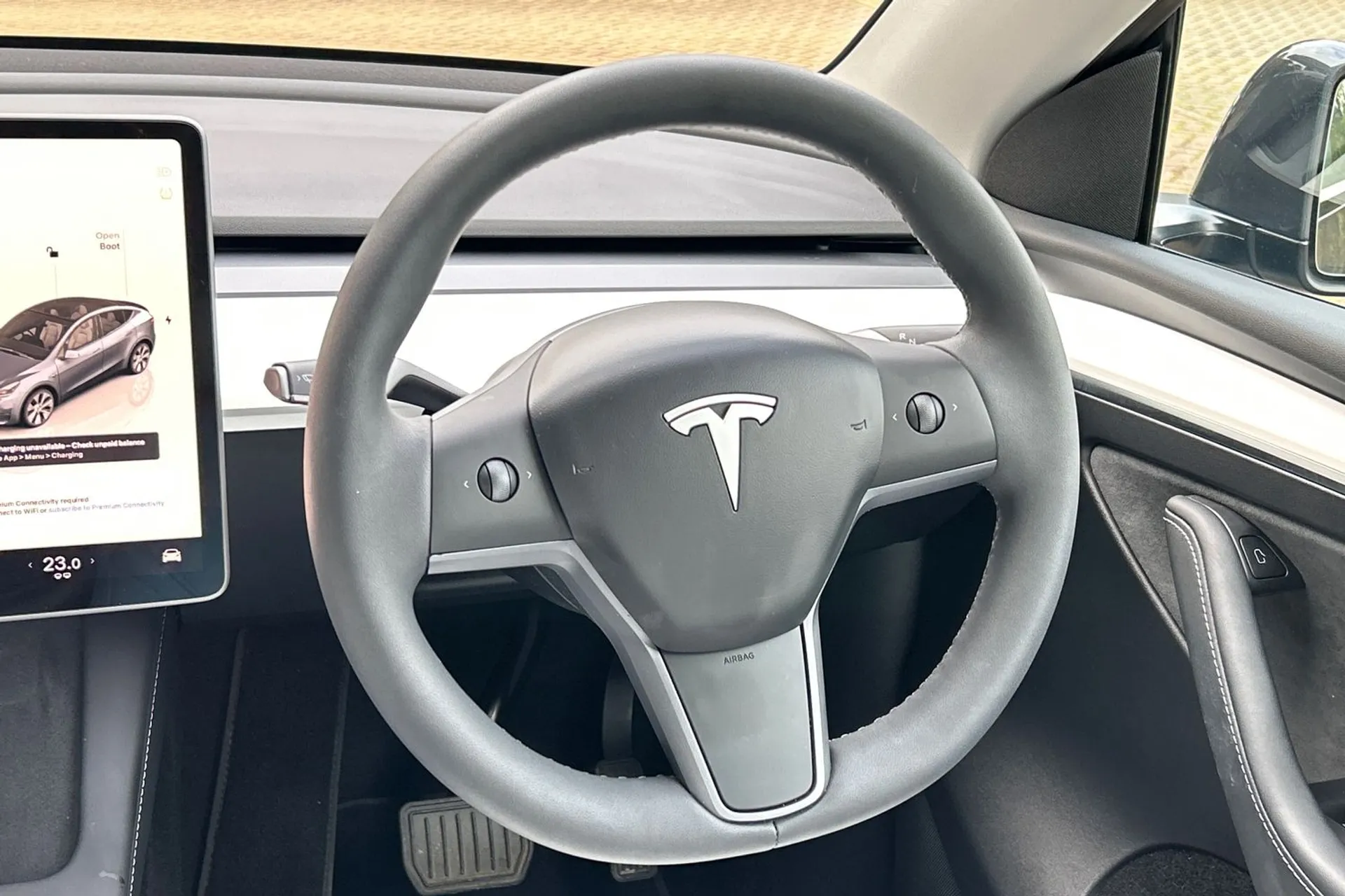 TESLA MODEL Y thumbnail image number 25