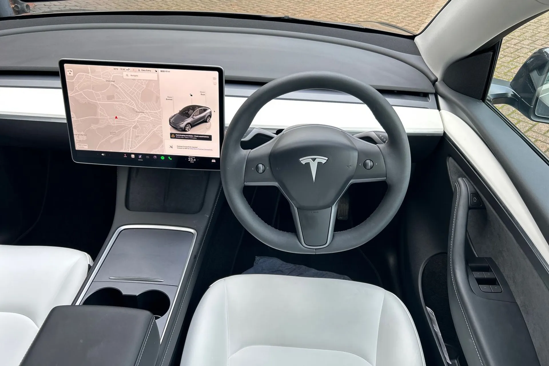 TESLA MODEL Y thumbnail image number 32