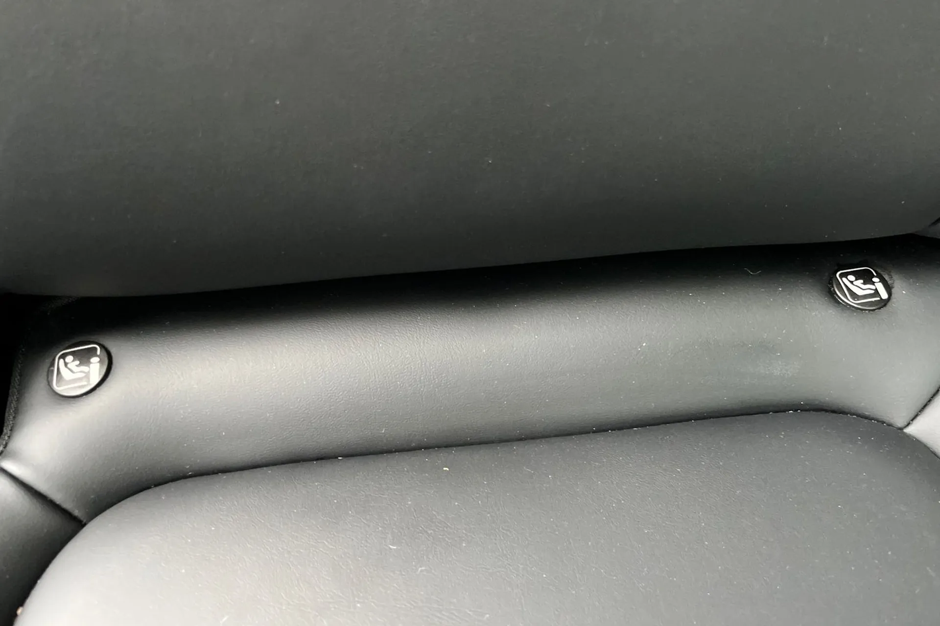 TESLA MODEL Y thumbnail image number 43