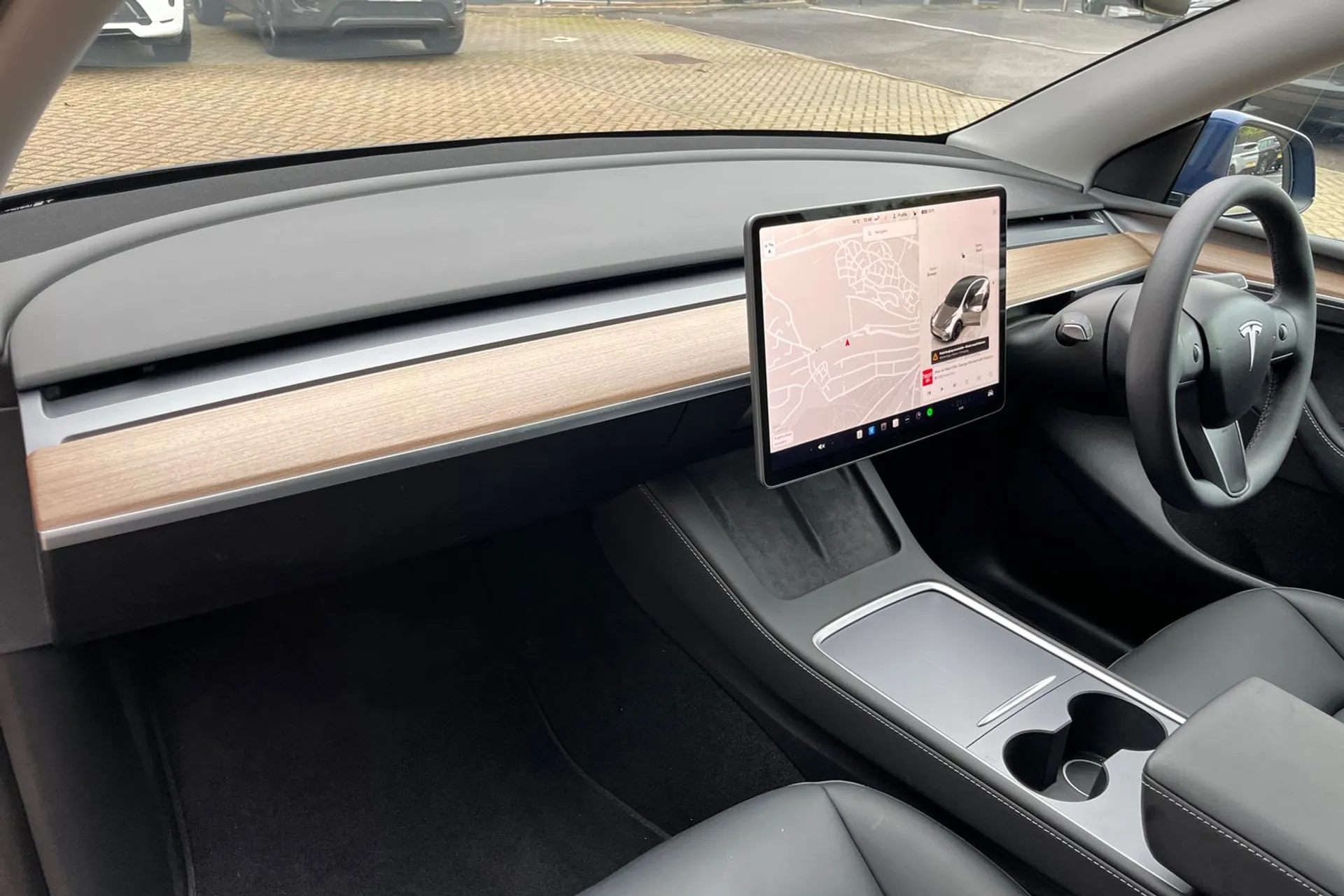 TESLA MODEL Y thumbnail image number 23