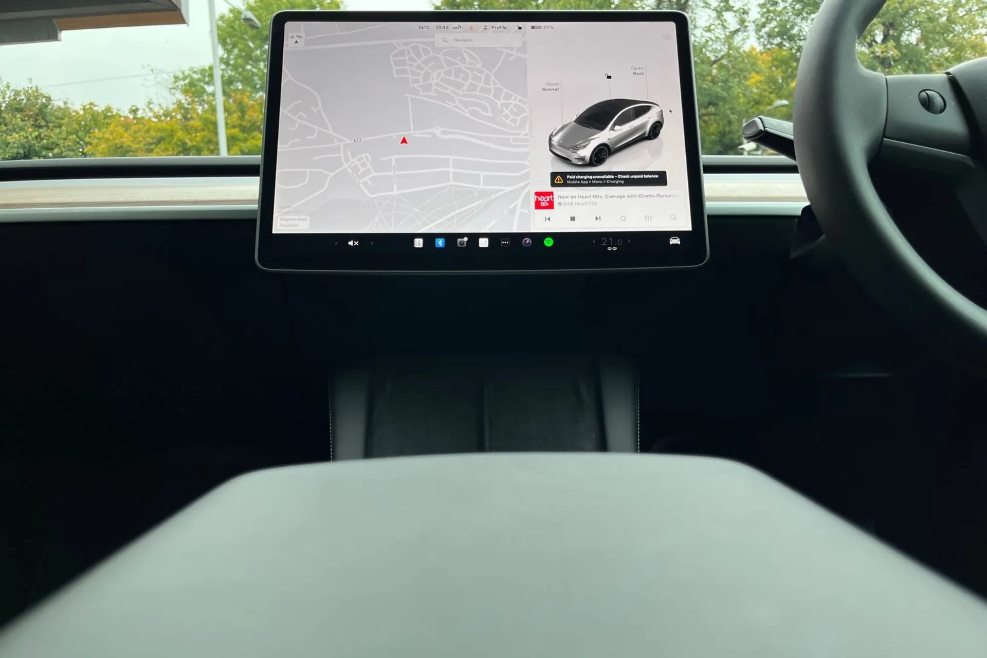 TESLA MODEL Y thumbnail image number 24