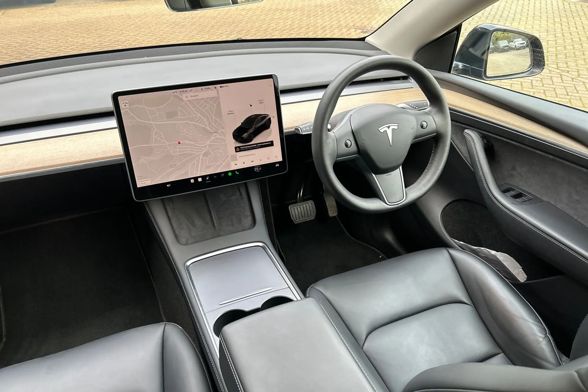 TESLA MODEL Y thumbnail image number 28