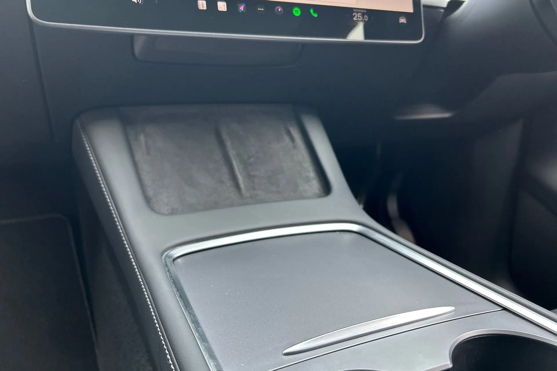 TESLA MODEL Y thumbnail image number 41