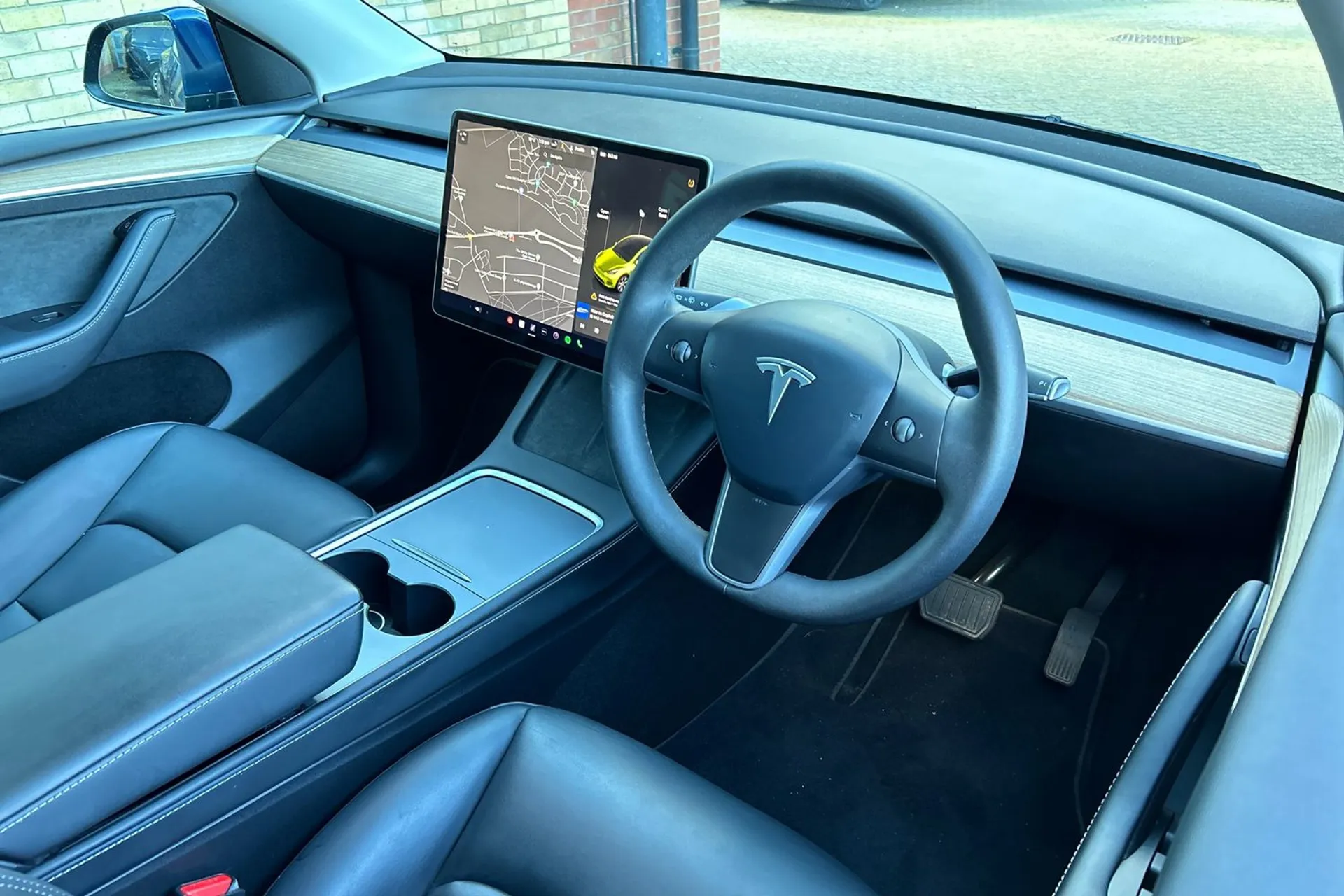 TESLA MODEL Y thumbnail image number 24