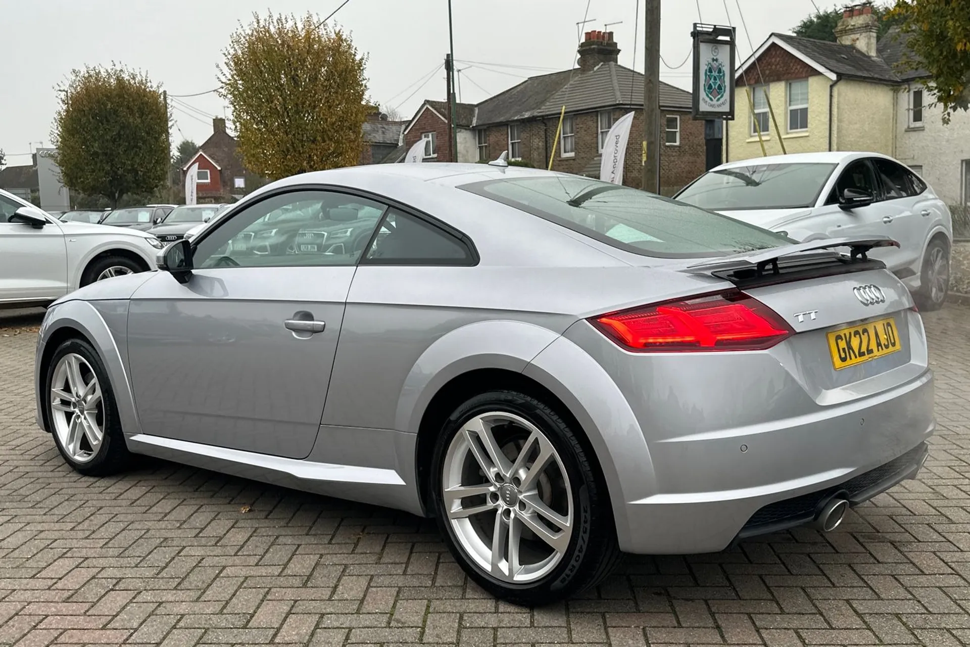 Audi TT thumbnail image number 7