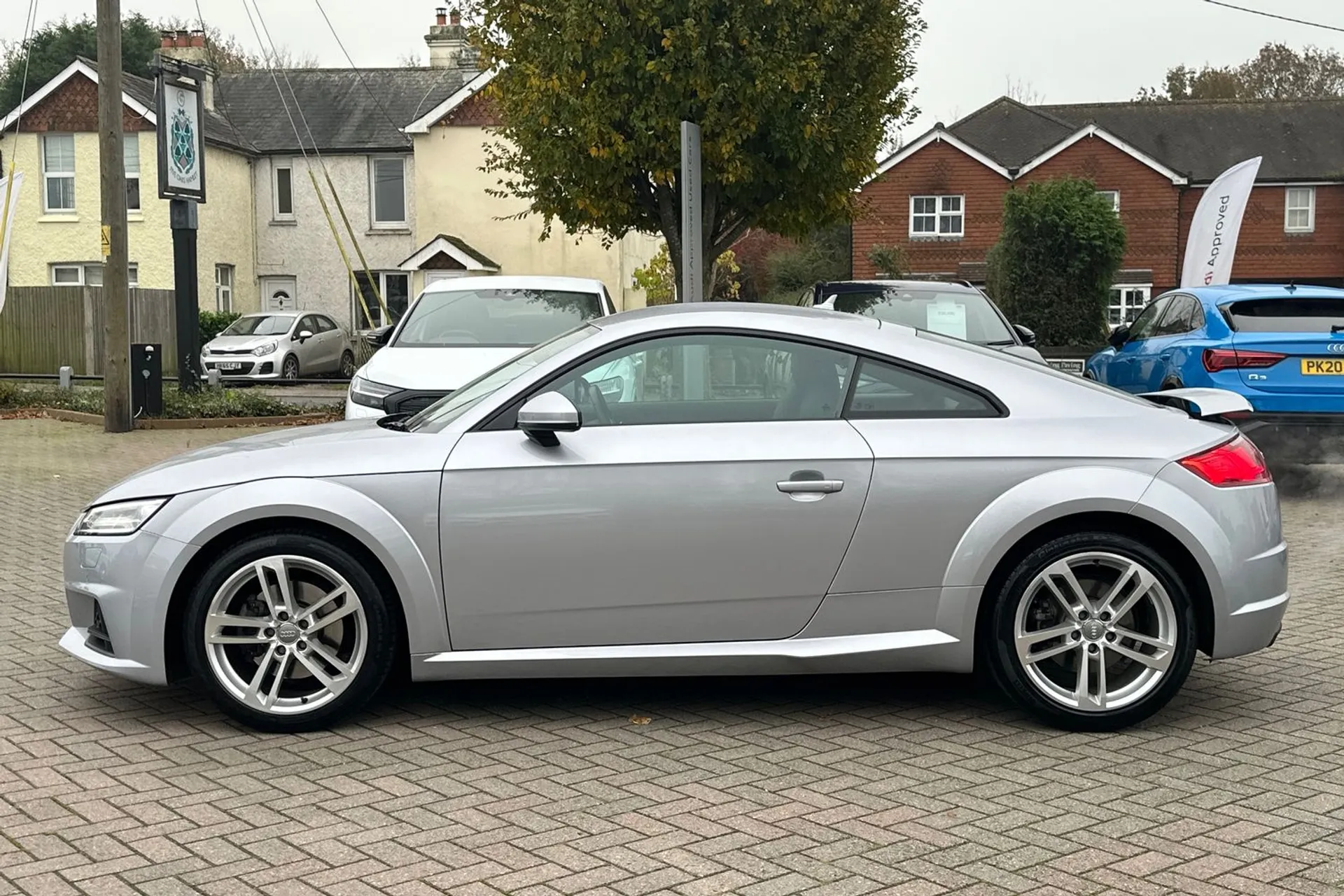 Audi TT thumbnail image number 15