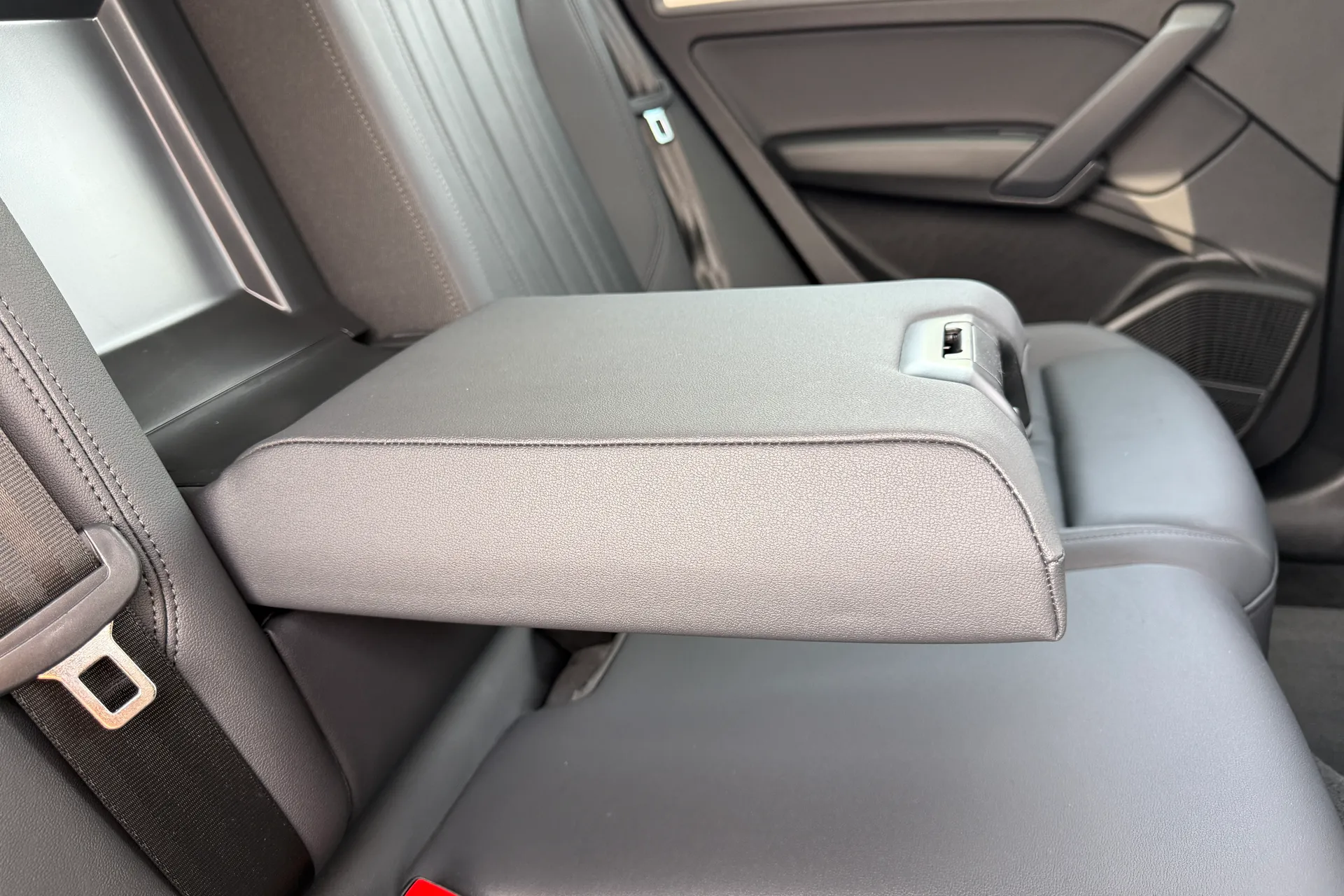 Audi Q5 thumbnail image number 48