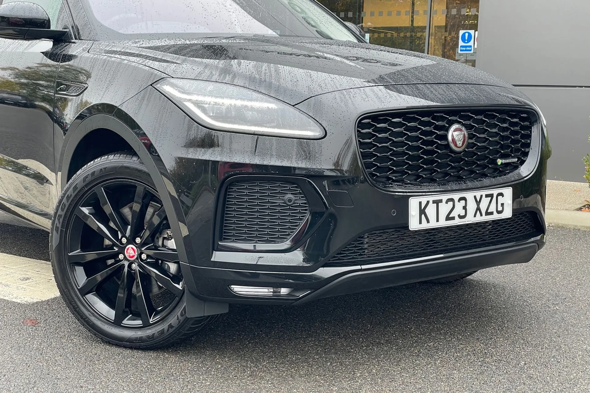 Jaguar E-PACE thumbnail image number 32