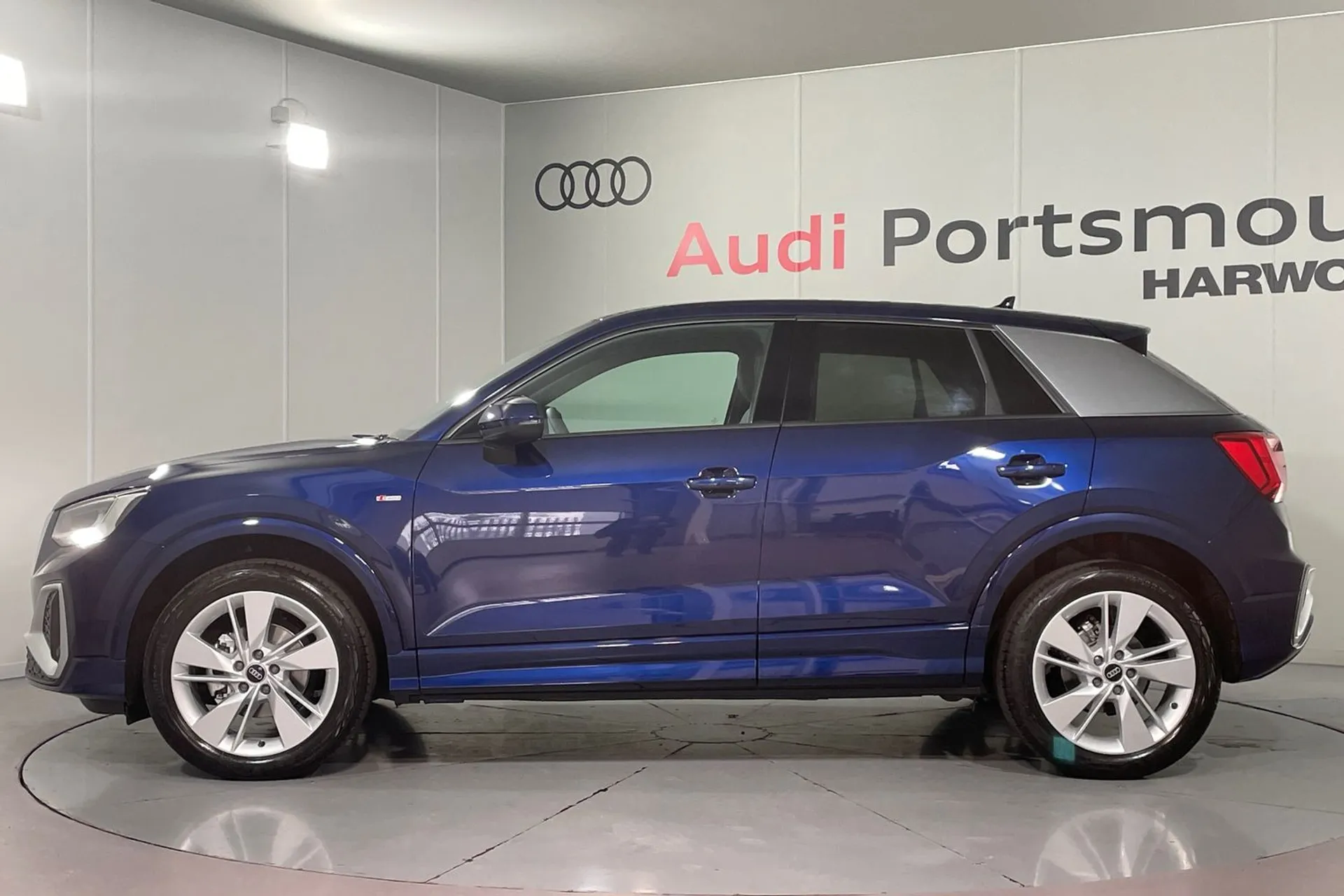 Audi Q2 thumbnail image number 10