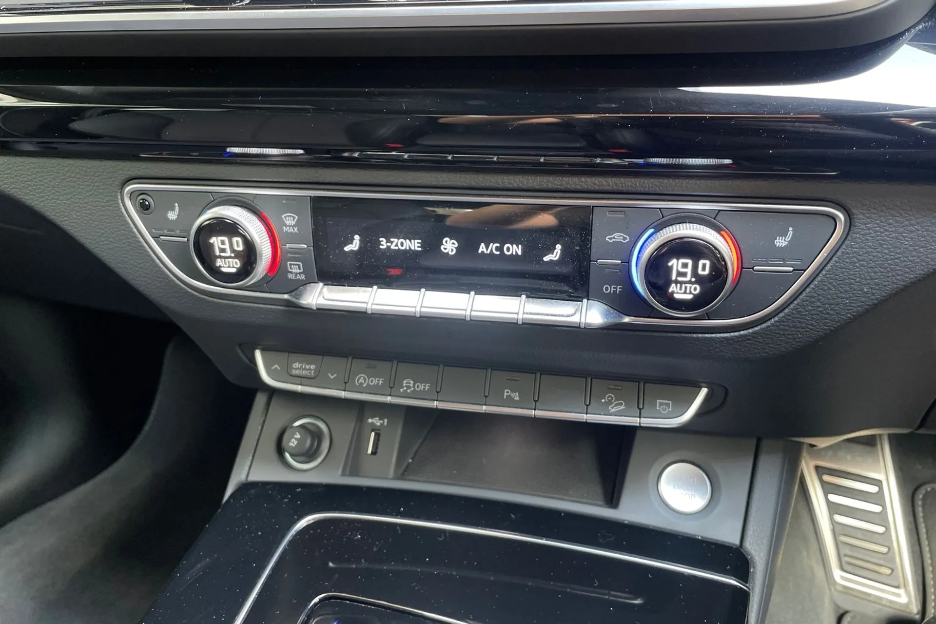 Audi Q5 thumbnail image number 38