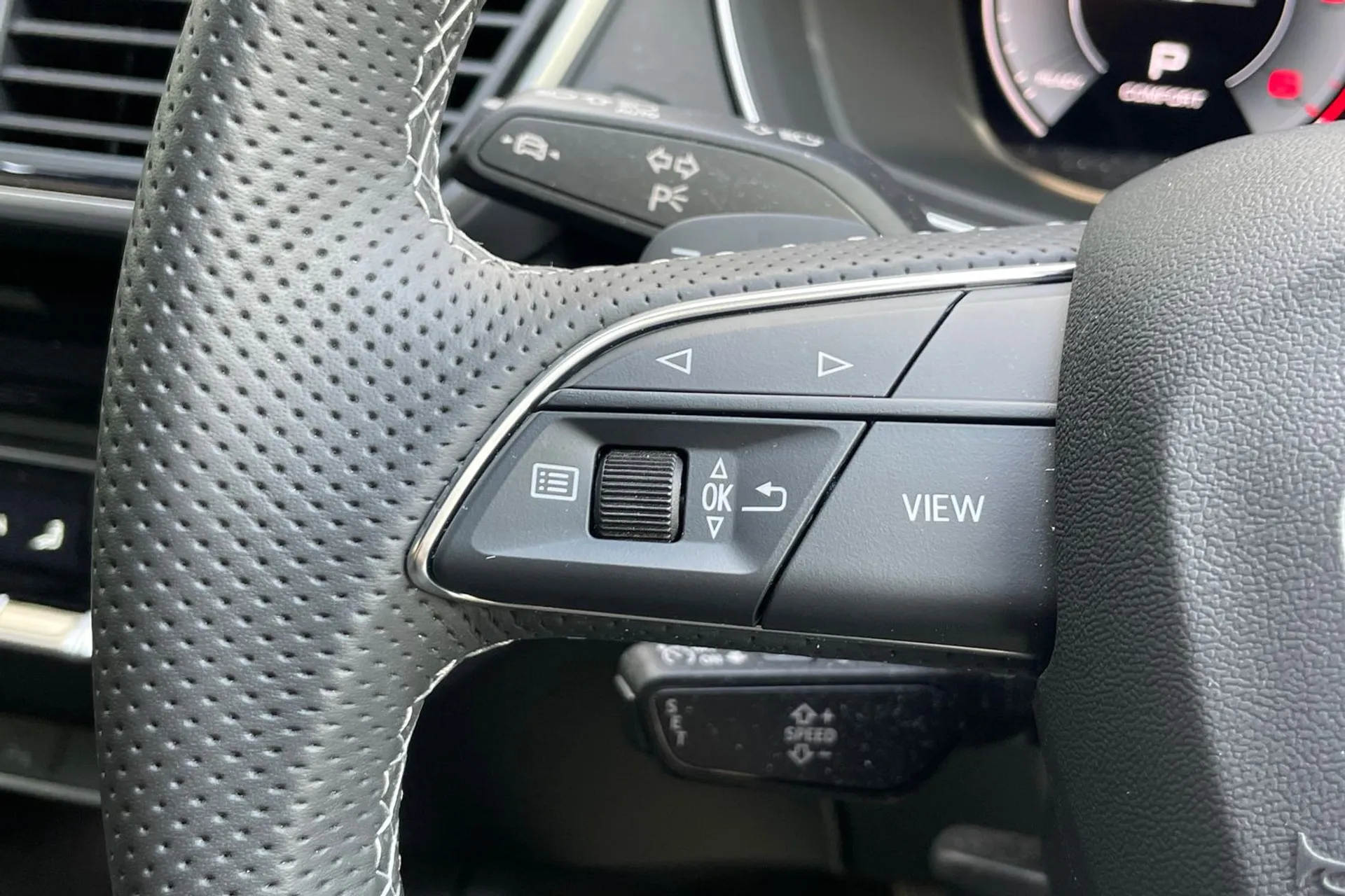 Audi Q5 thumbnail image number 57