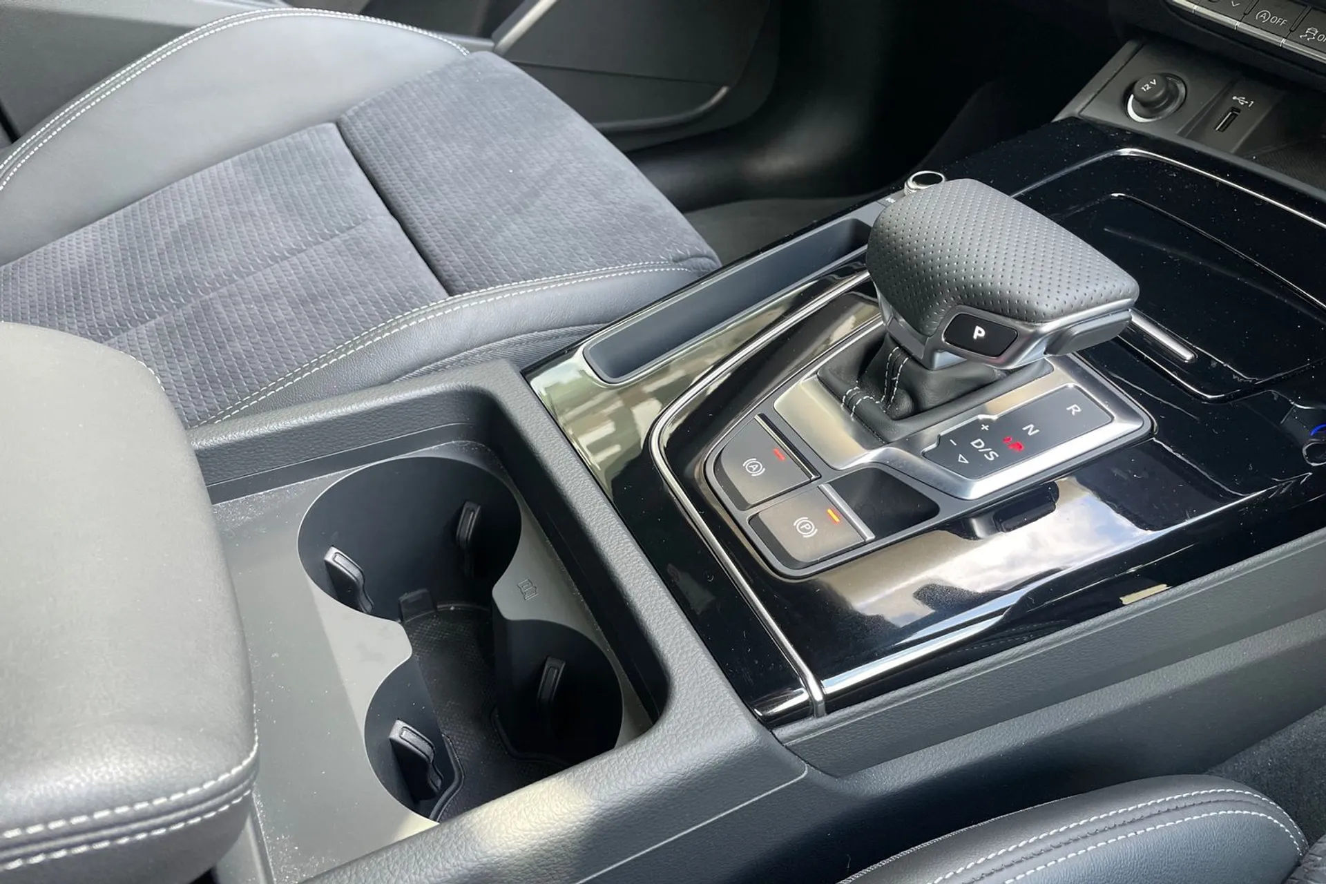 Audi Q5 thumbnail image number 40