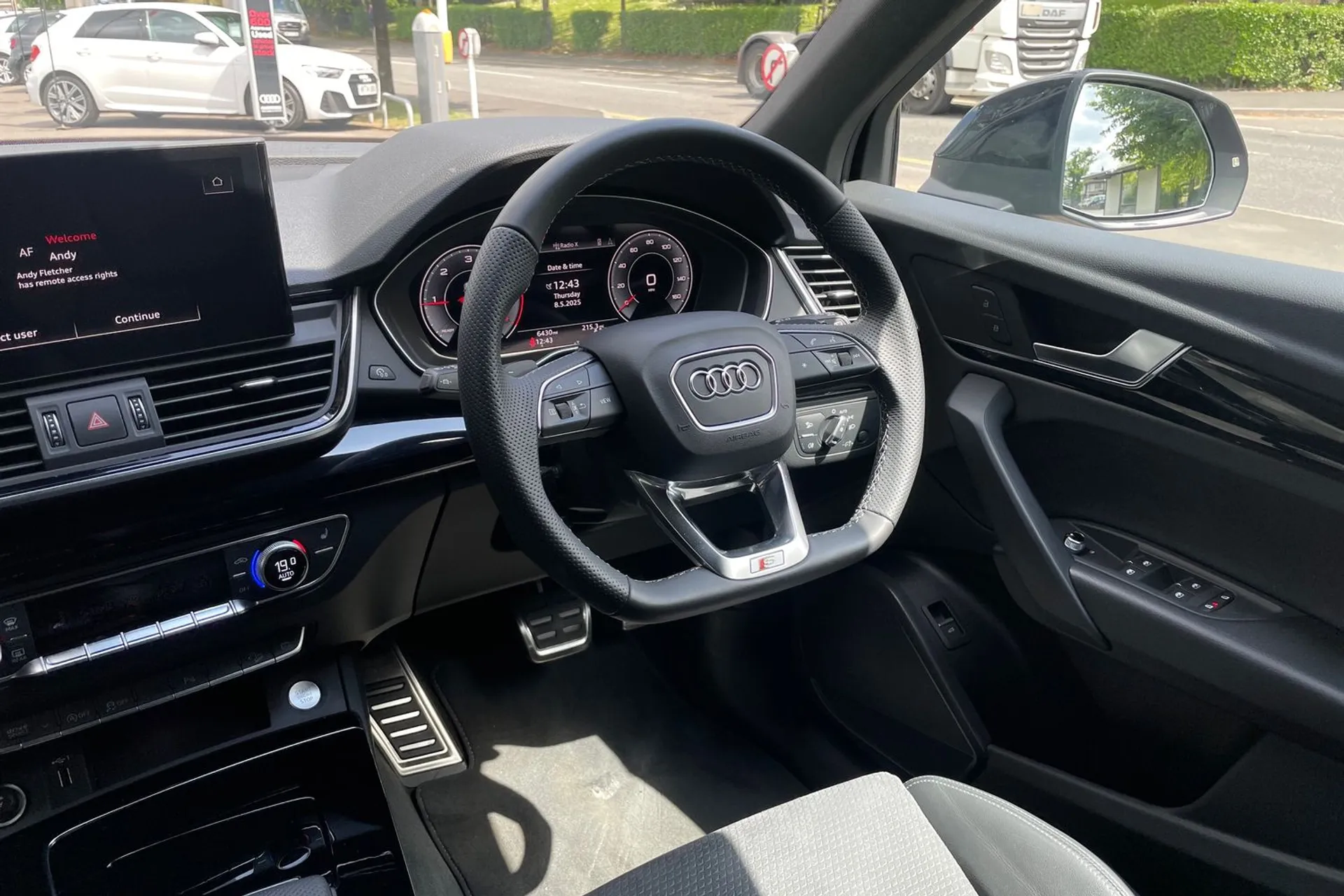 Audi Q5 thumbnail image number 32