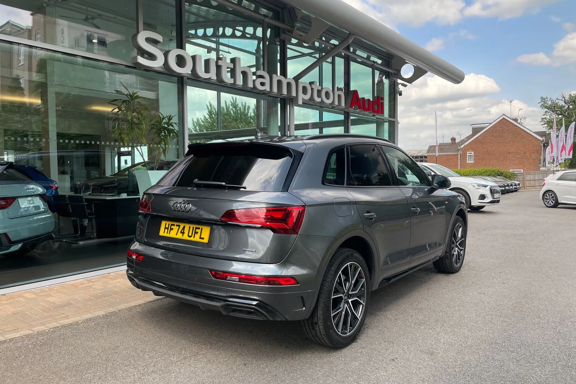 Audi Q5 thumbnail image number 5