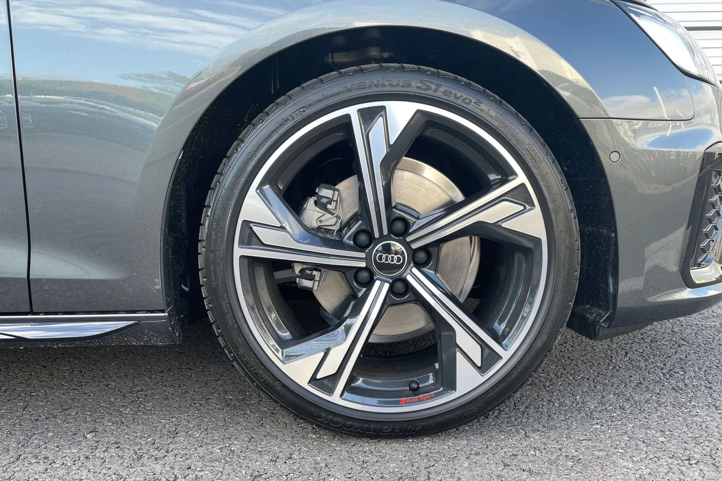 Usednull Audi A4 Black Edition HV74XNX Harwoods Audi, Portsmouth