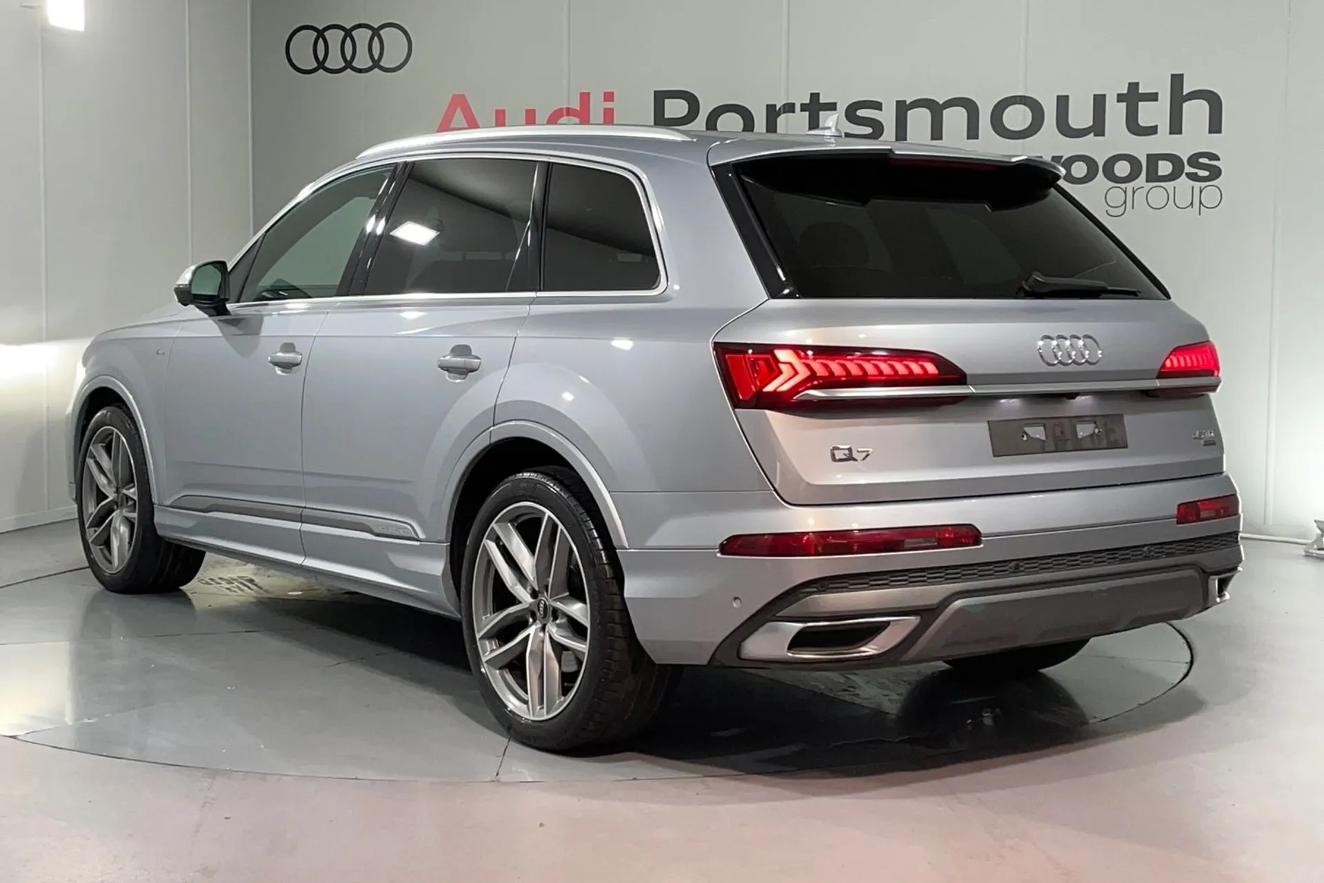 Audi Q7 thumbnail image number 13