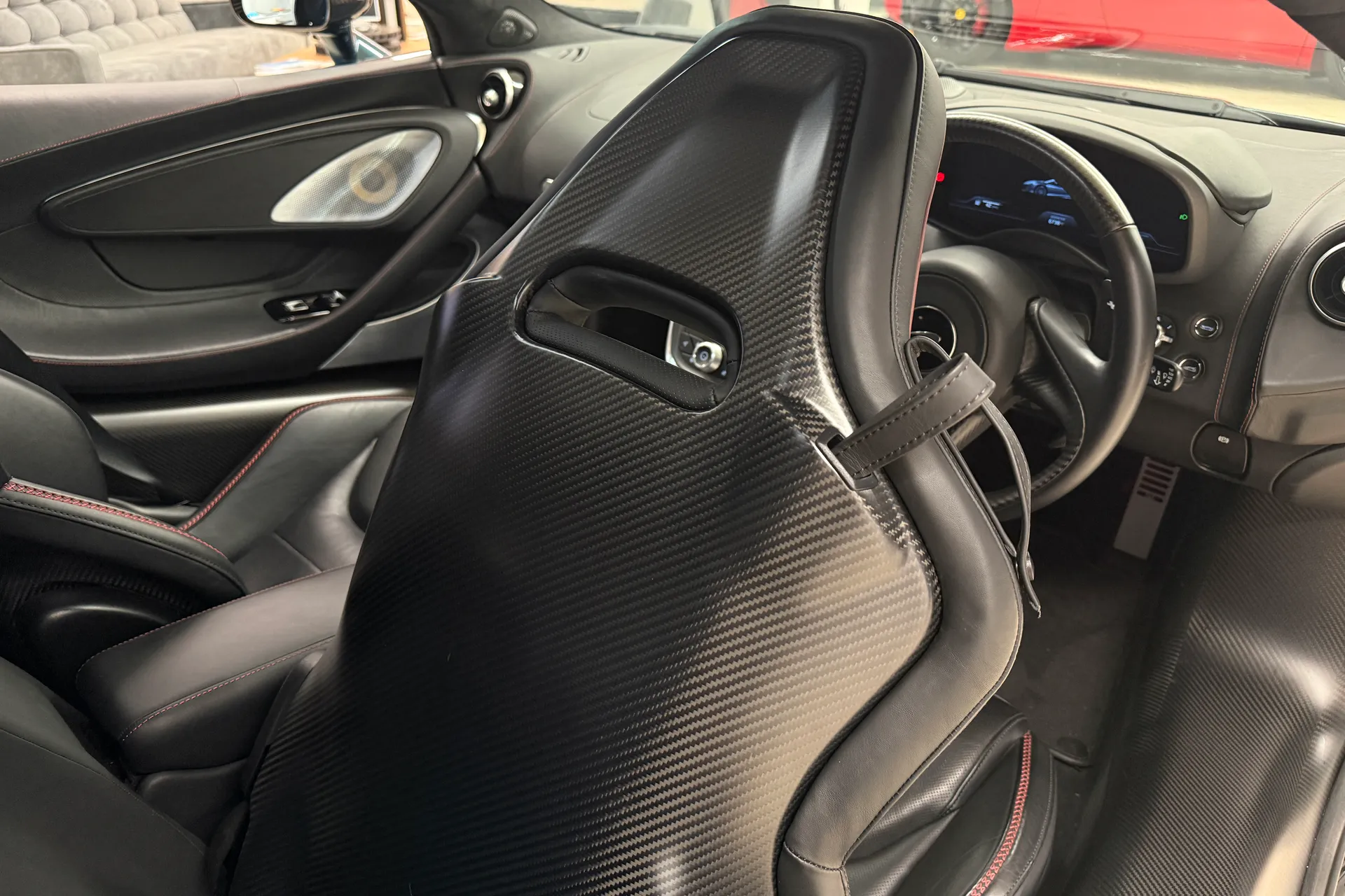 McLaren GT thumbnail image number 5