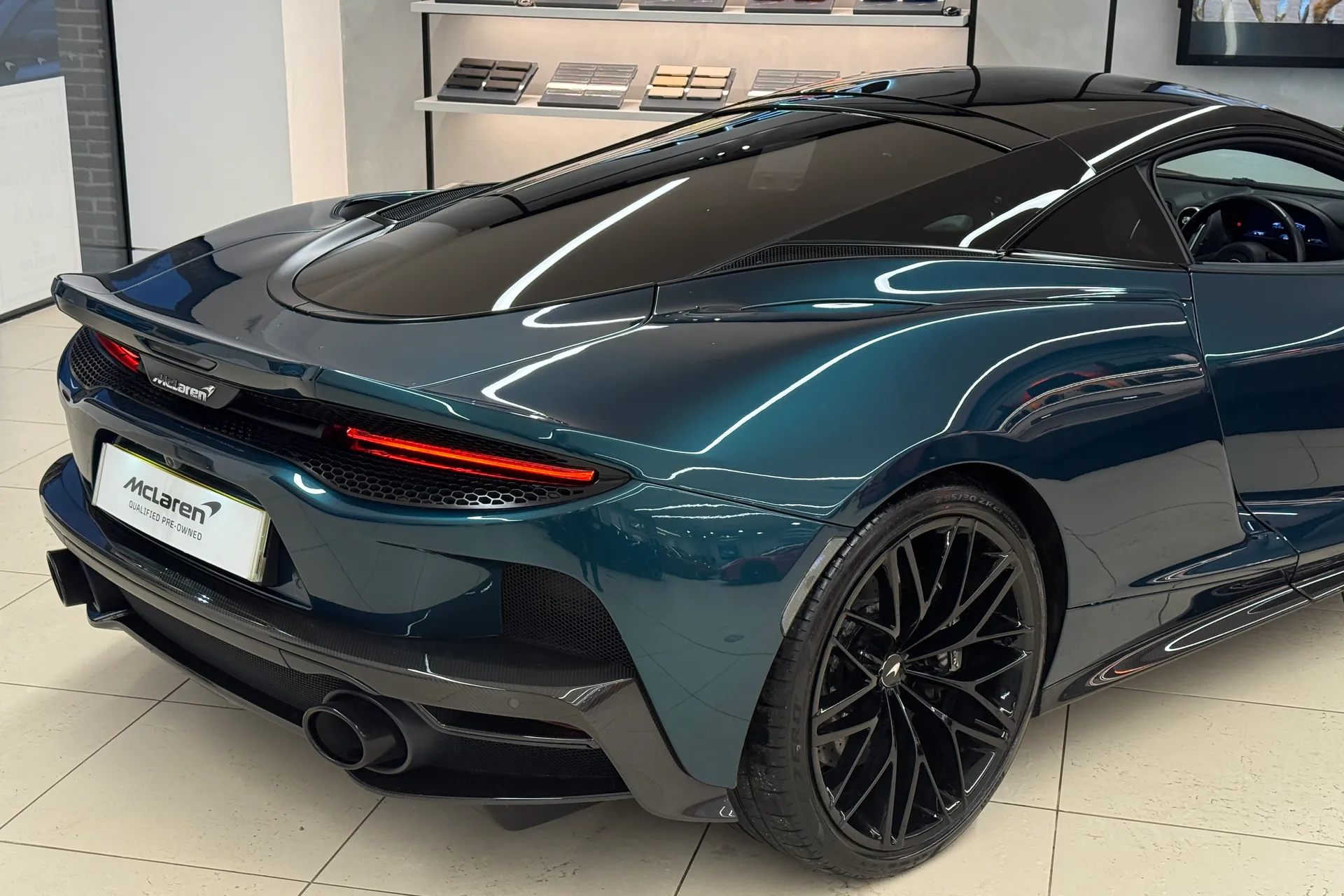 McLaren GT thumbnail image number 18