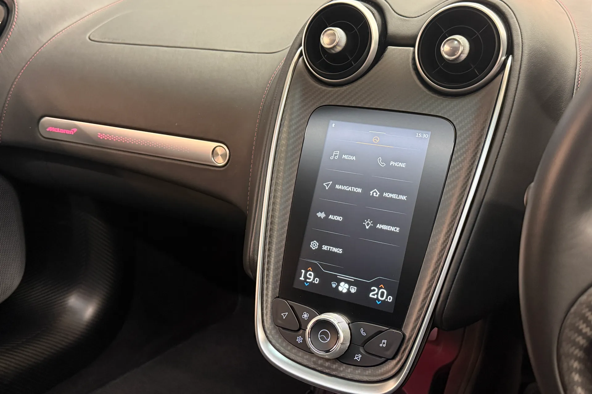 McLaren GT thumbnail image number 36