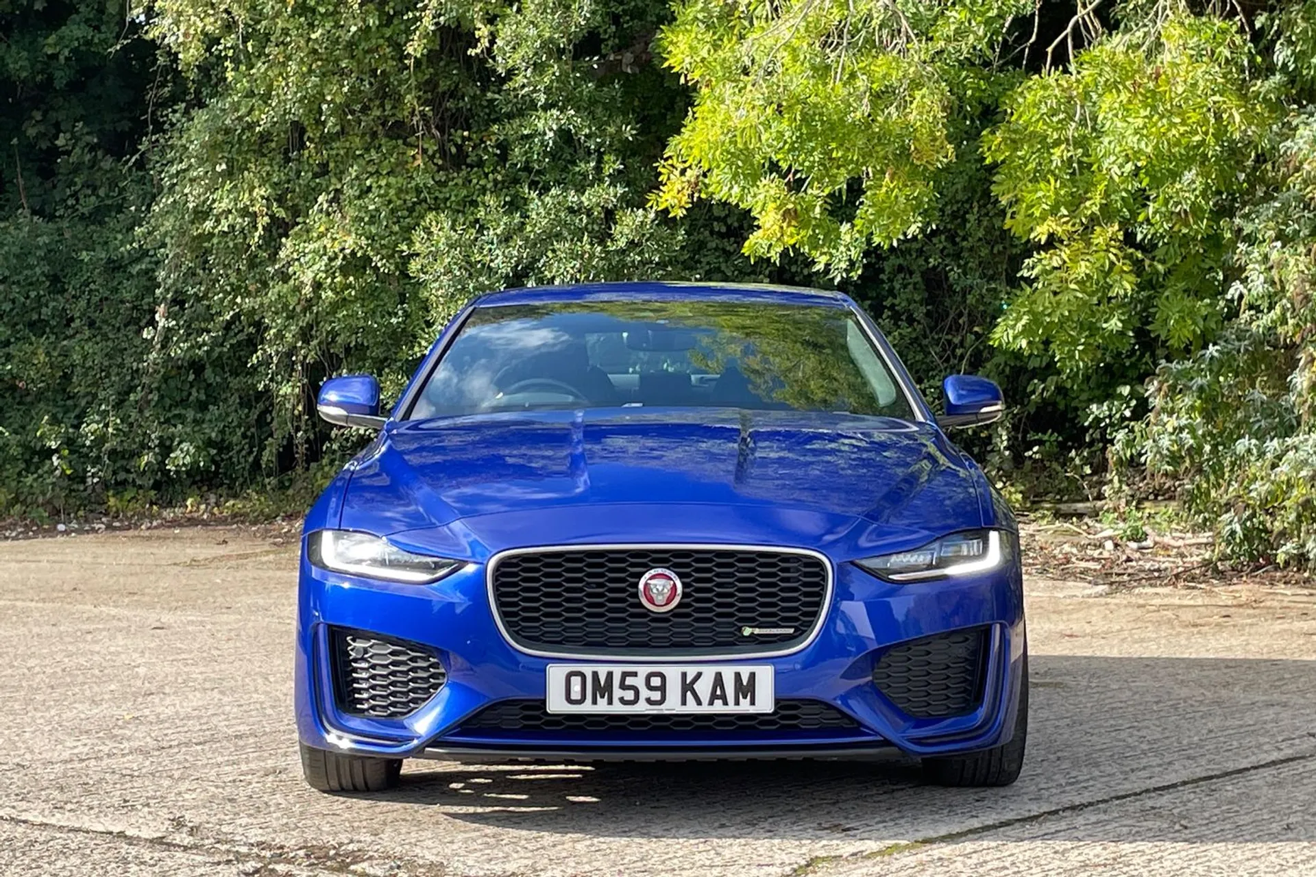 Jaguar XE thumbnail image number 12