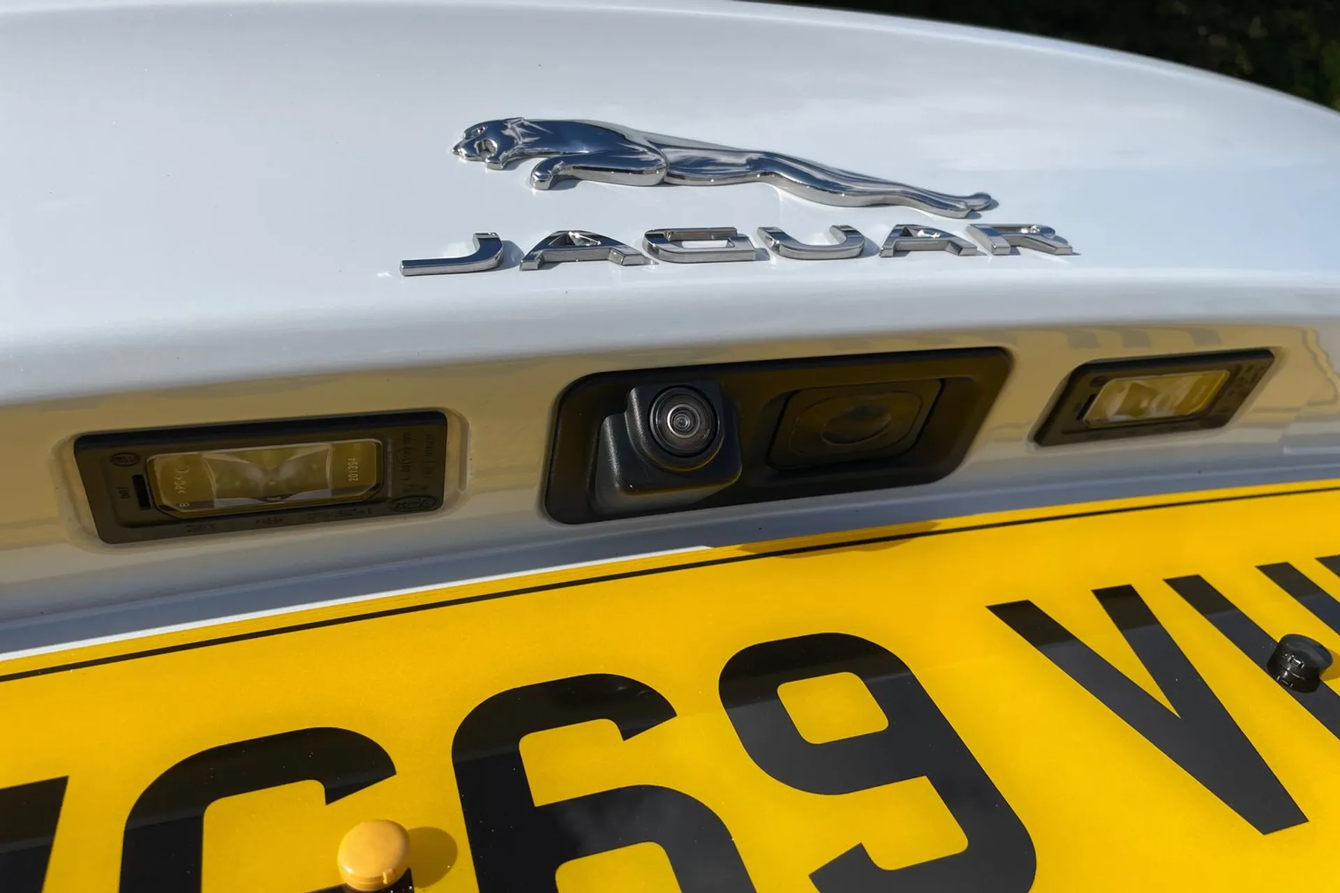 Jaguar XE thumbnail image number 19