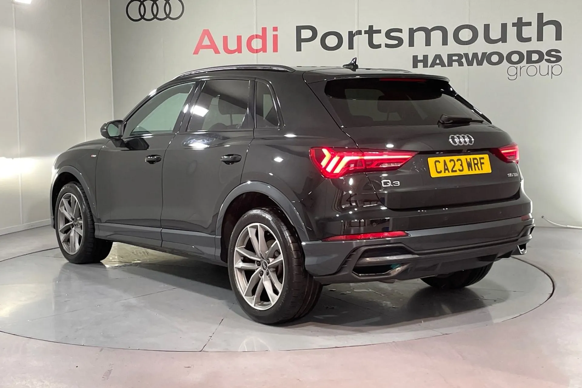 Audi Q3 thumbnail image number 8