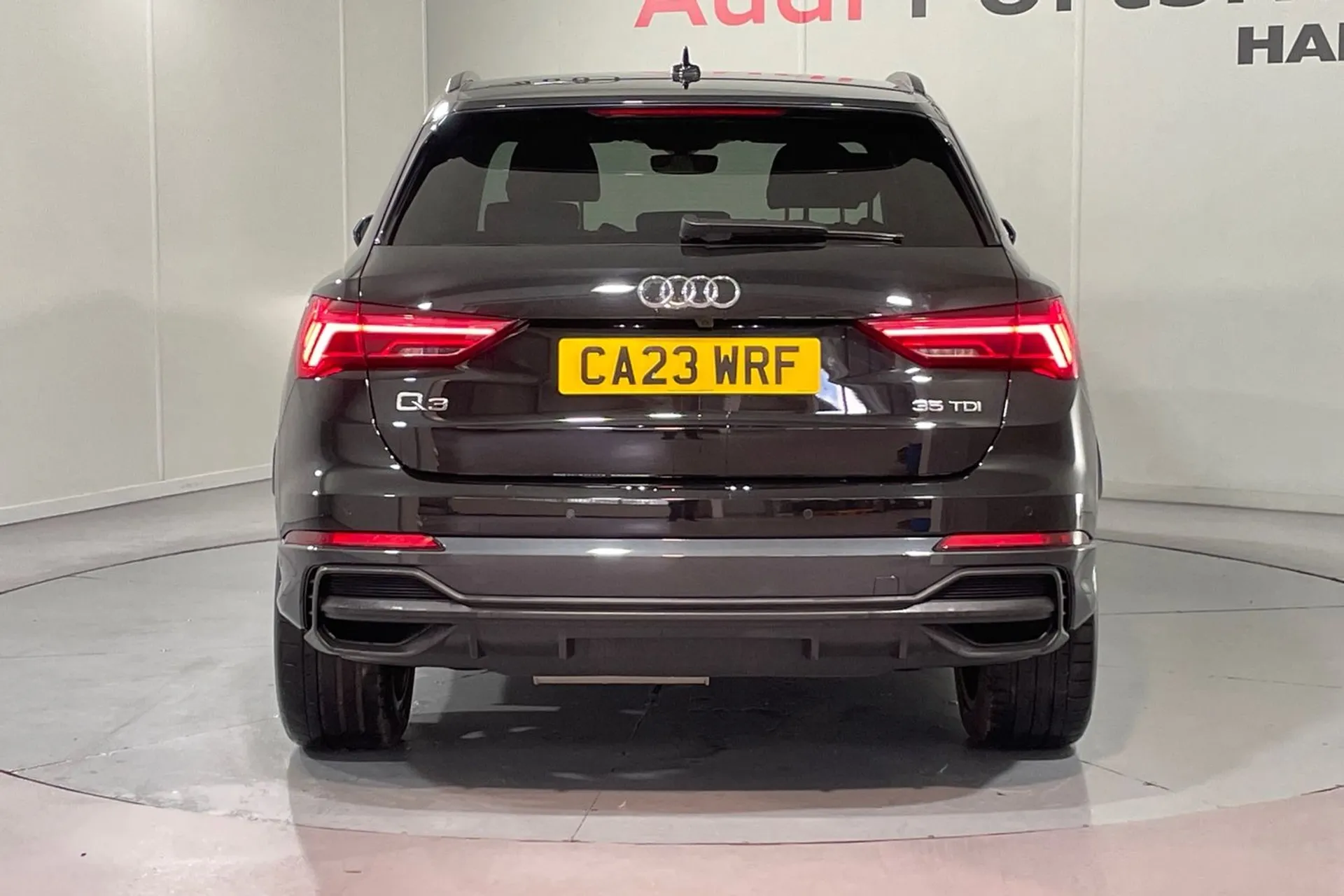 Audi Q3 thumbnail image number 9