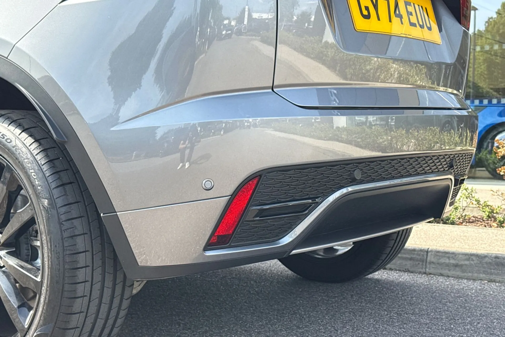 Jaguar E-PACE thumbnail image number 32