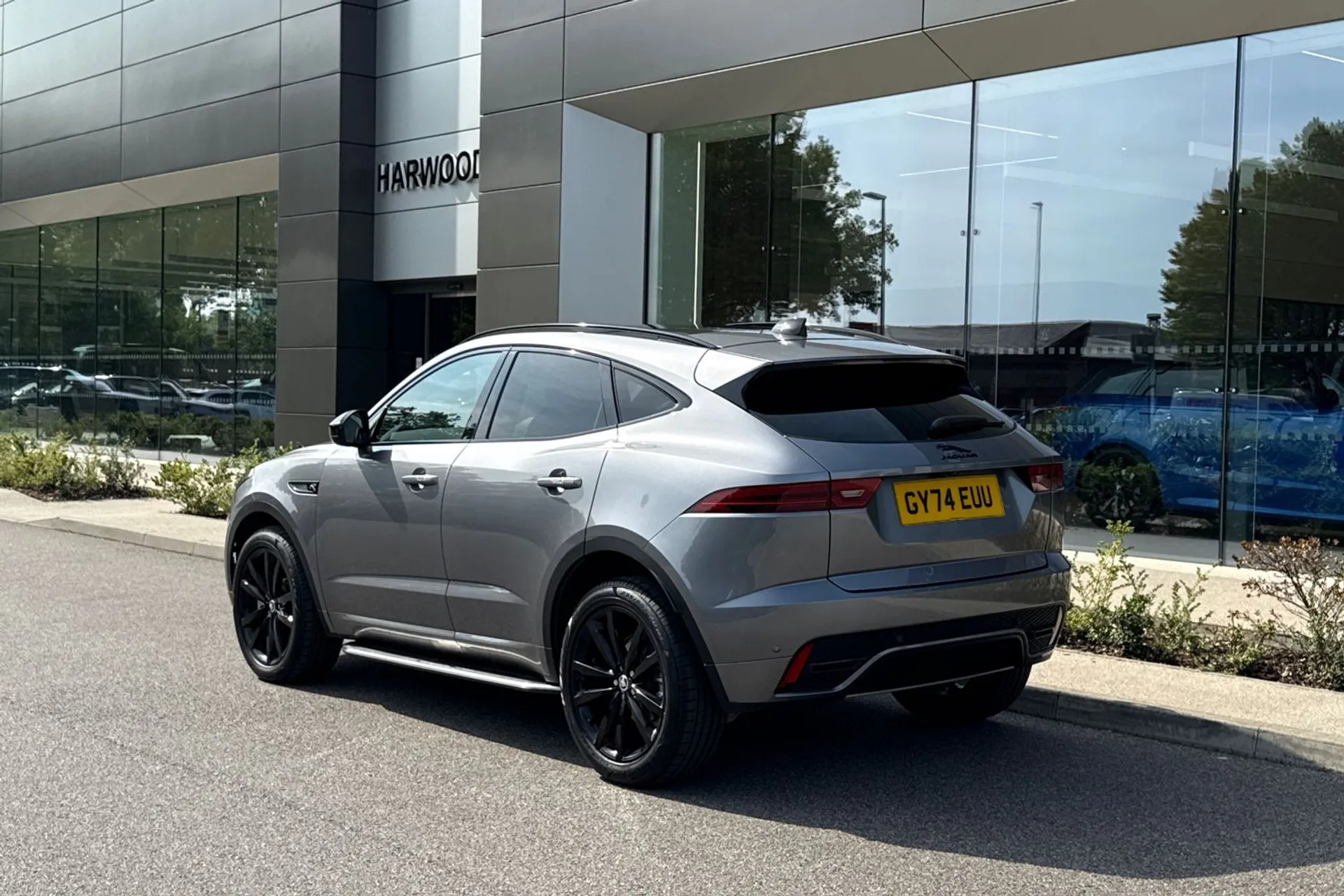 Jaguar E-PACE thumbnail image number 13