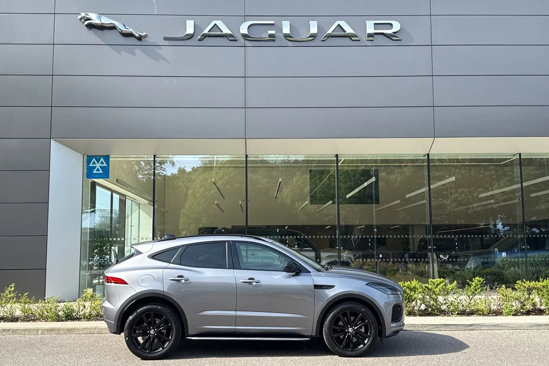 Jaguar E-PACE thumbnail image number 2
